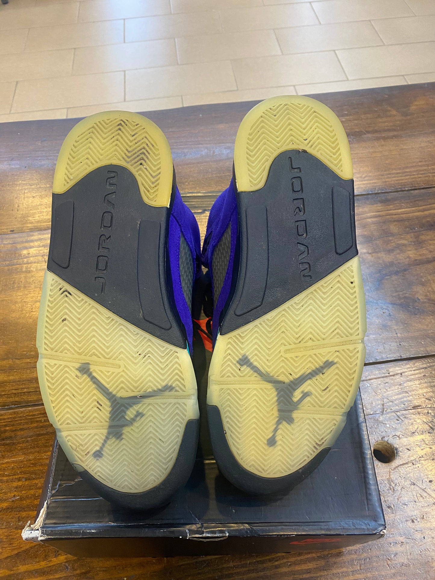 Air Jordan 5 Retro Alternate Grape PRE OWNED