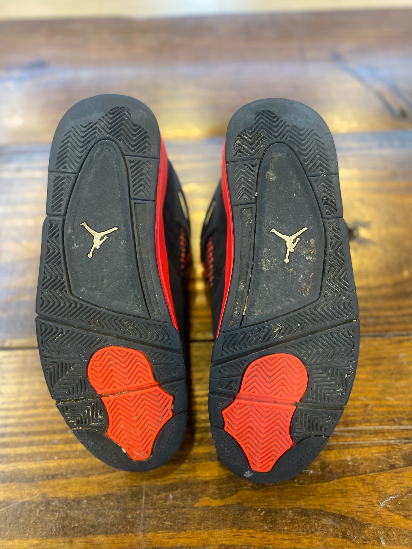Air Jordan 4 Retro Red Thunder PRE OWNED