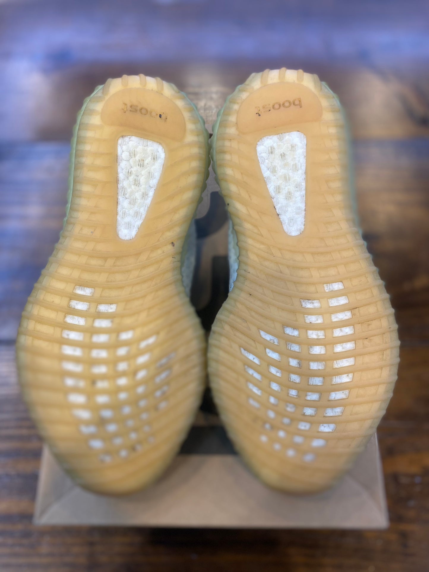Yeezy Boost 350 V2 Hyperspace PRE OWNED
