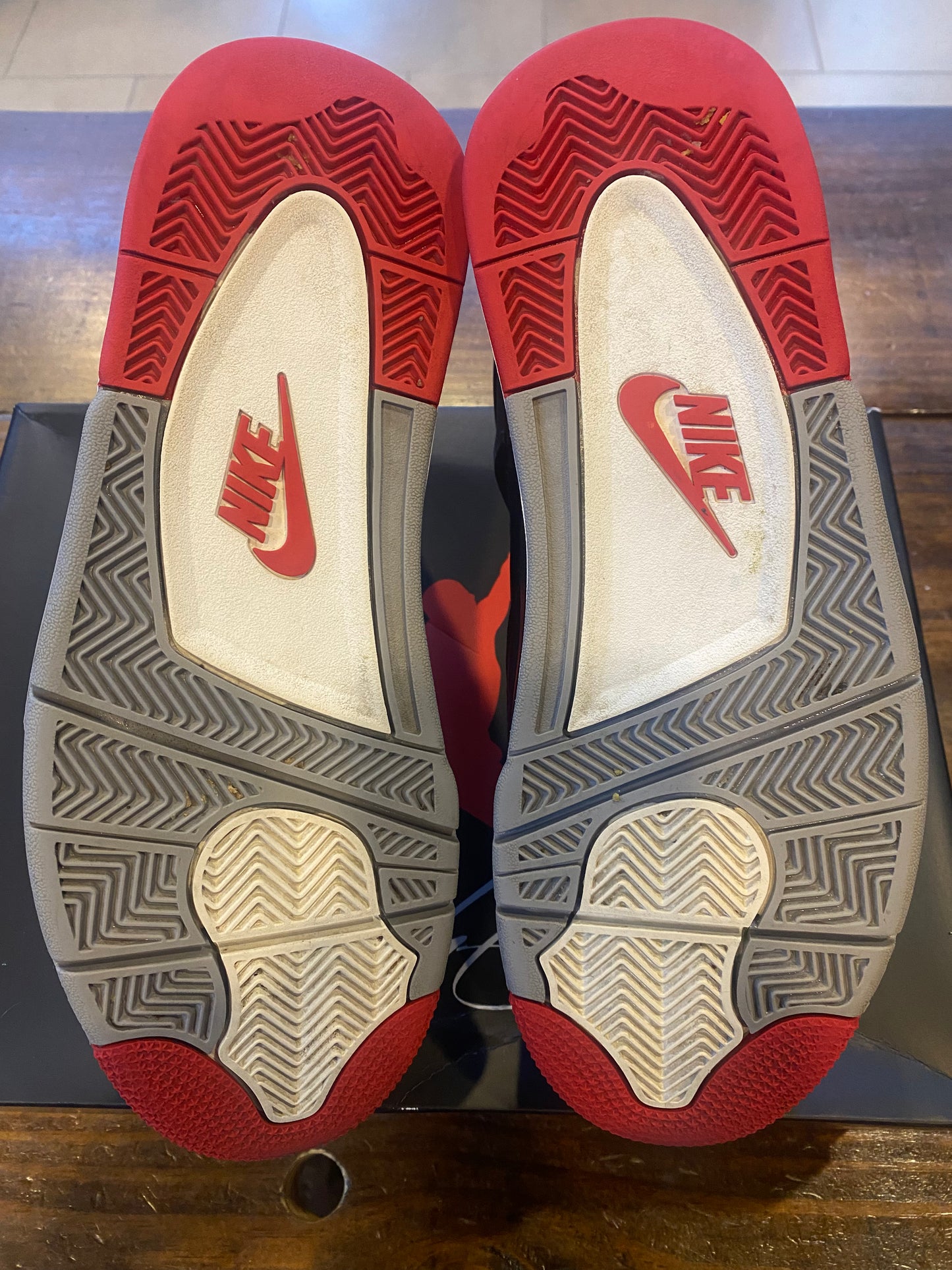 Jordan 4 Retro Bred Reimagined PRE OWNED