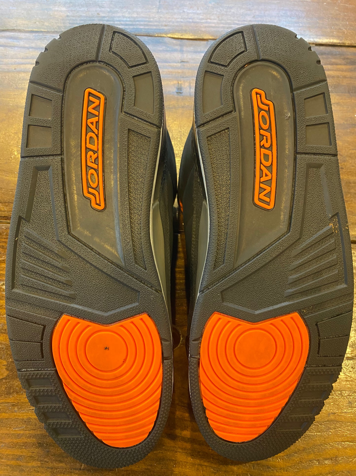 Jordan 3 Retro Fear 2023 PRE OWNED