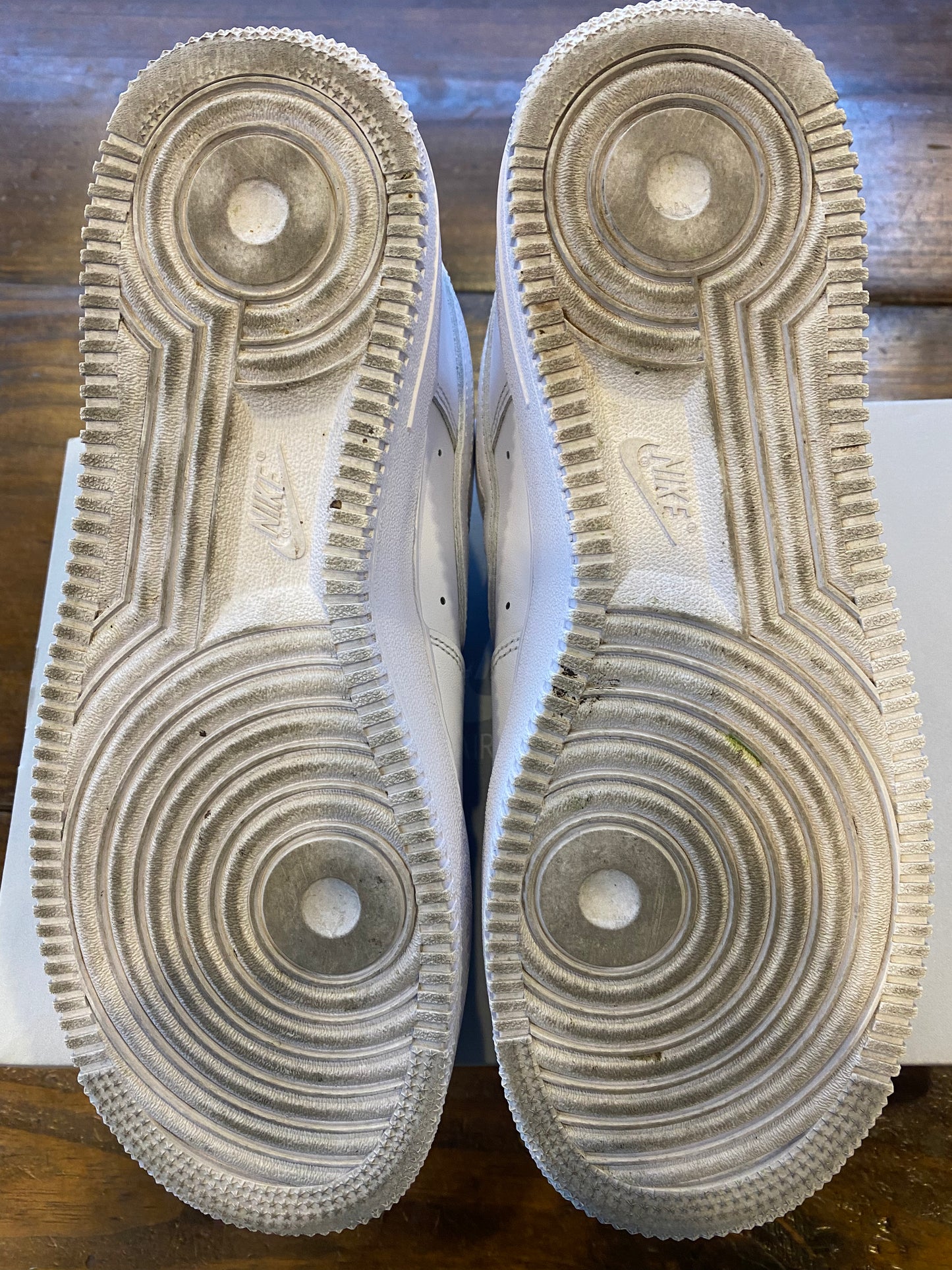 Air Force 1 07 Triple White PRE OWNED