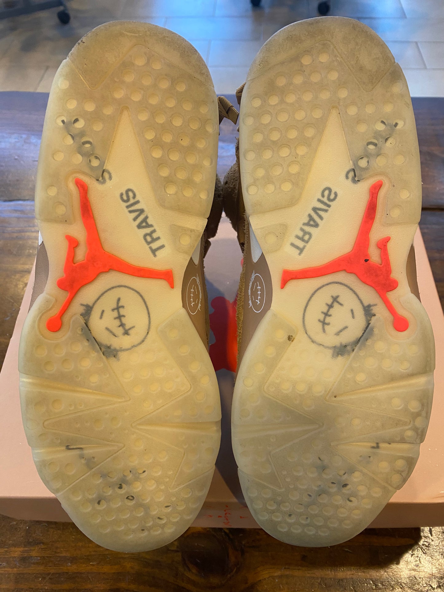 Travis Scott X Jordan 6 Retro British Khaki PRE OWNED