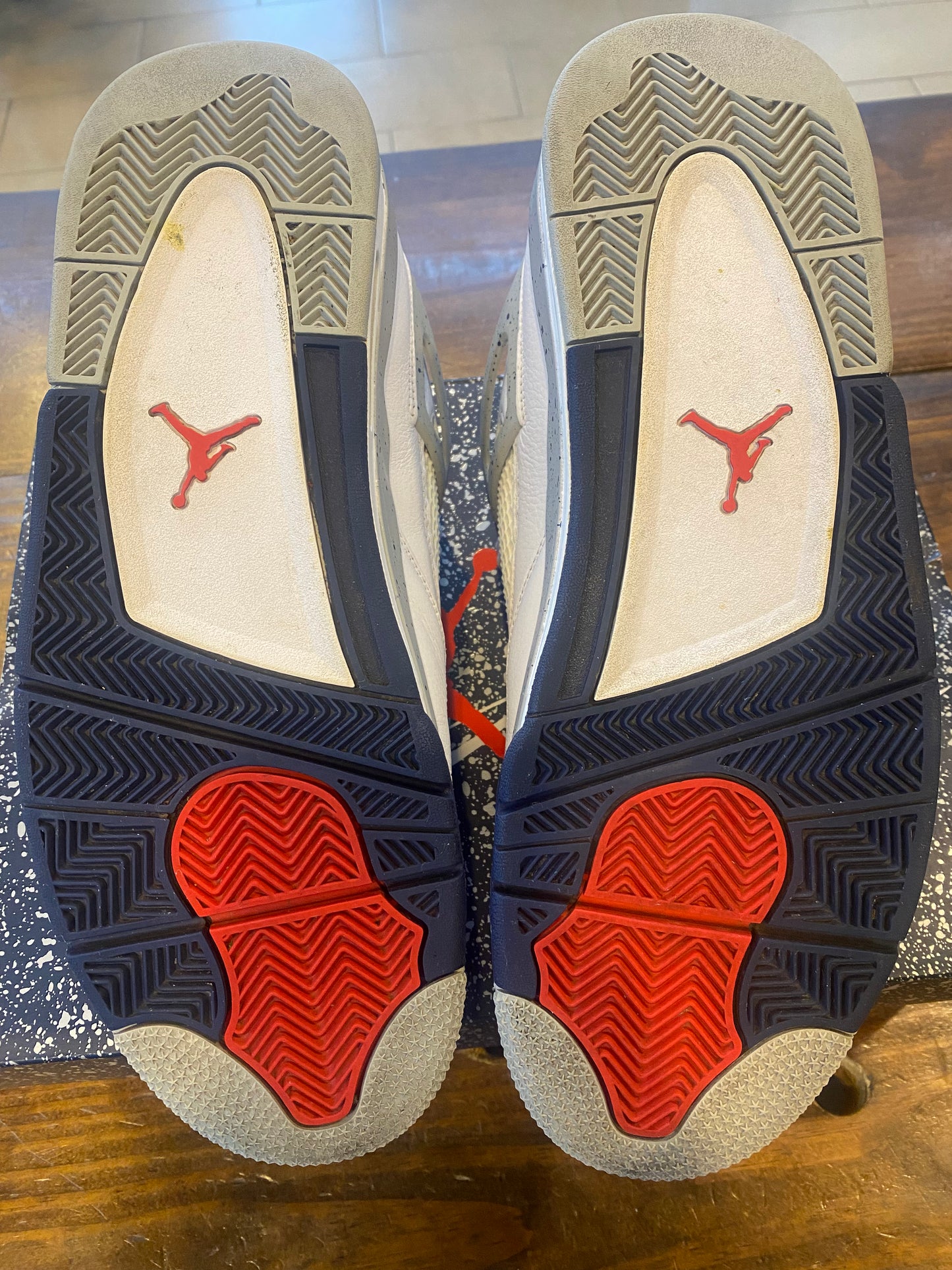 Jordan 4 Retro Midnight Navy PRE OWNED