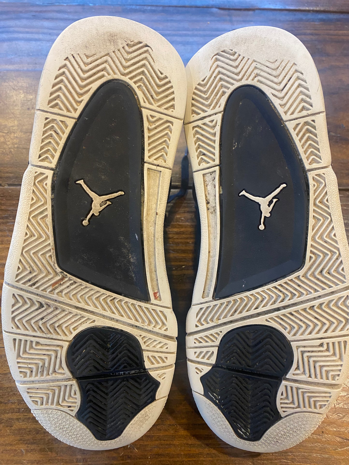 Jordan 4 Retro Fear 2024 PRE OWNED