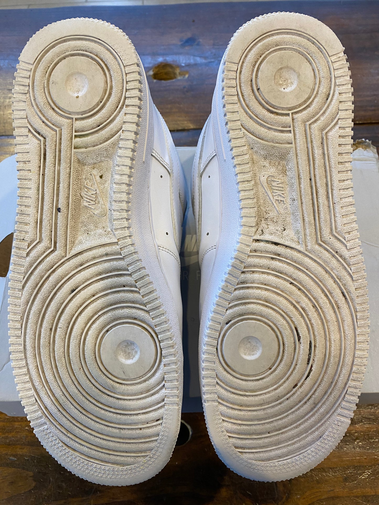 Air Force 1 07 Triple White PRE OWNED