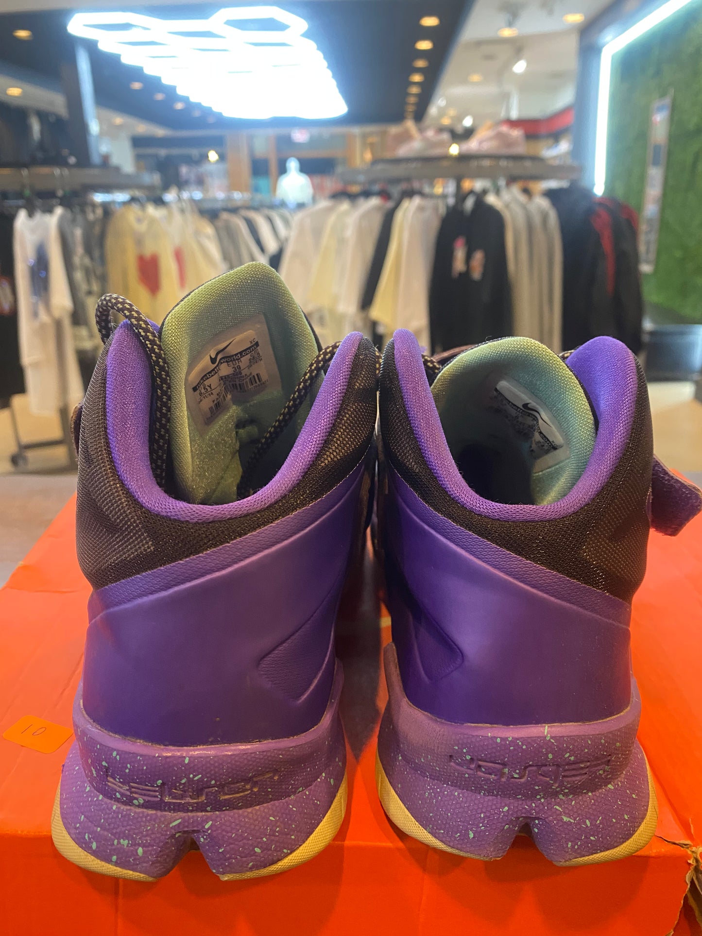 Le Bron Zoom Soldier 8 GS Hyper Grape PRE OWNED