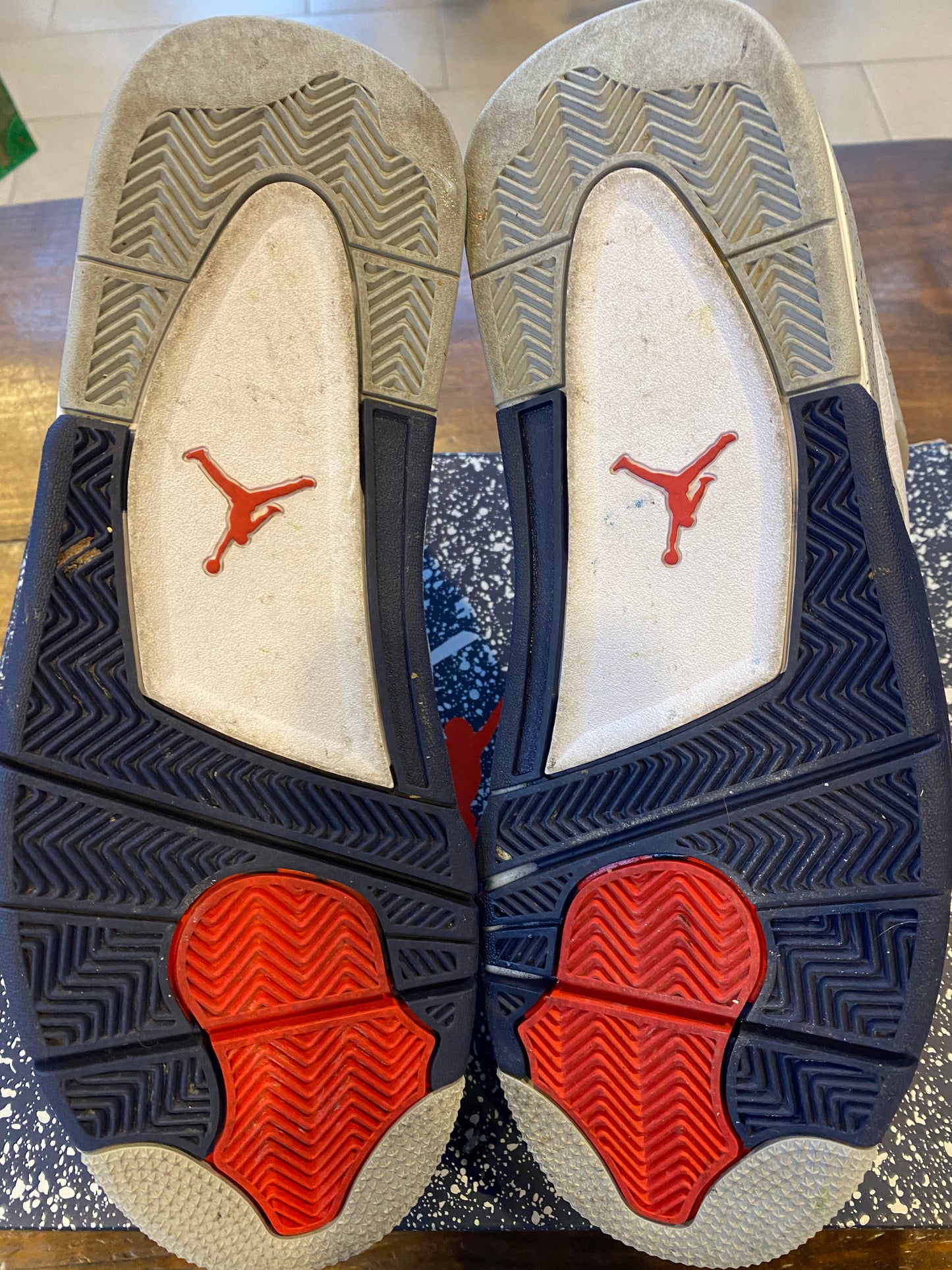 Jordan 4 Retro Midnight Navy PRE OWNED