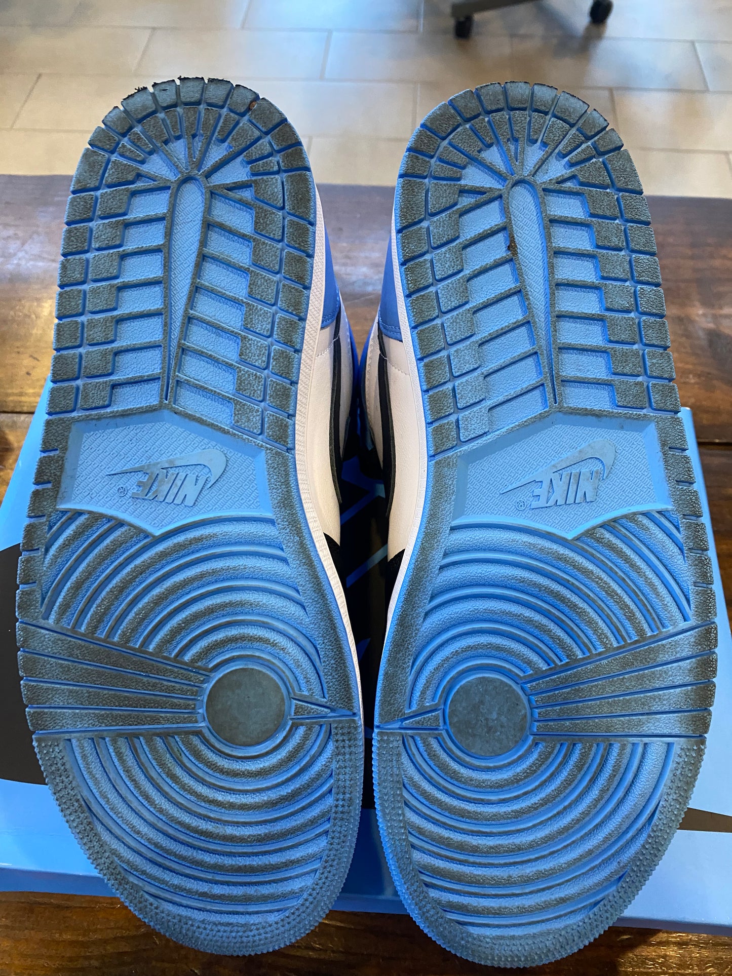 Jordan 1 Retro High OG UNC Toe PRE OWNED