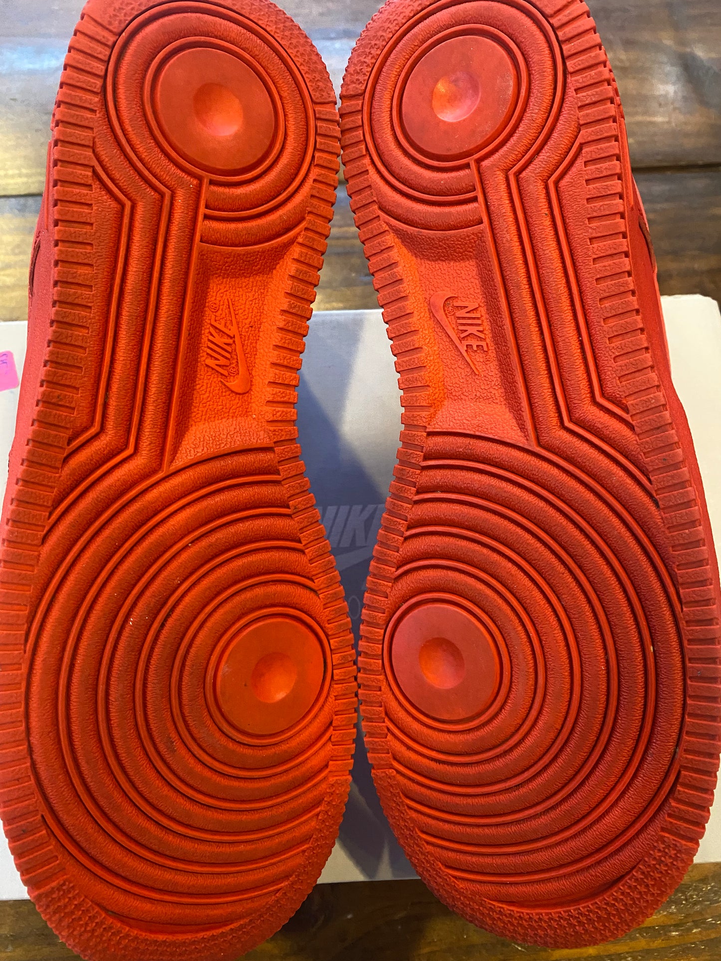 Air Force 1 Low 07 LV 8 1 Triple Red PRE OWNED