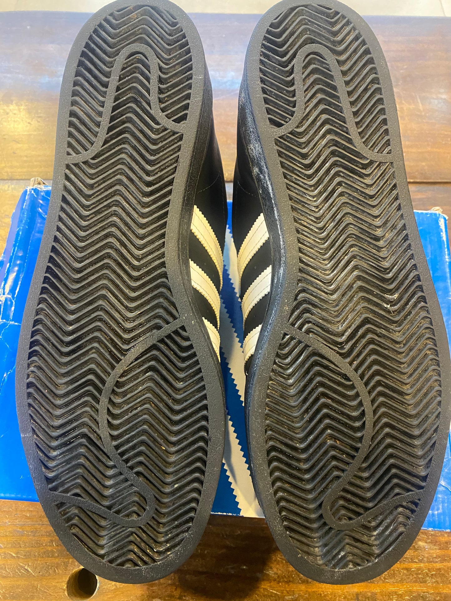 Superstar Core Black White PRE OWNED