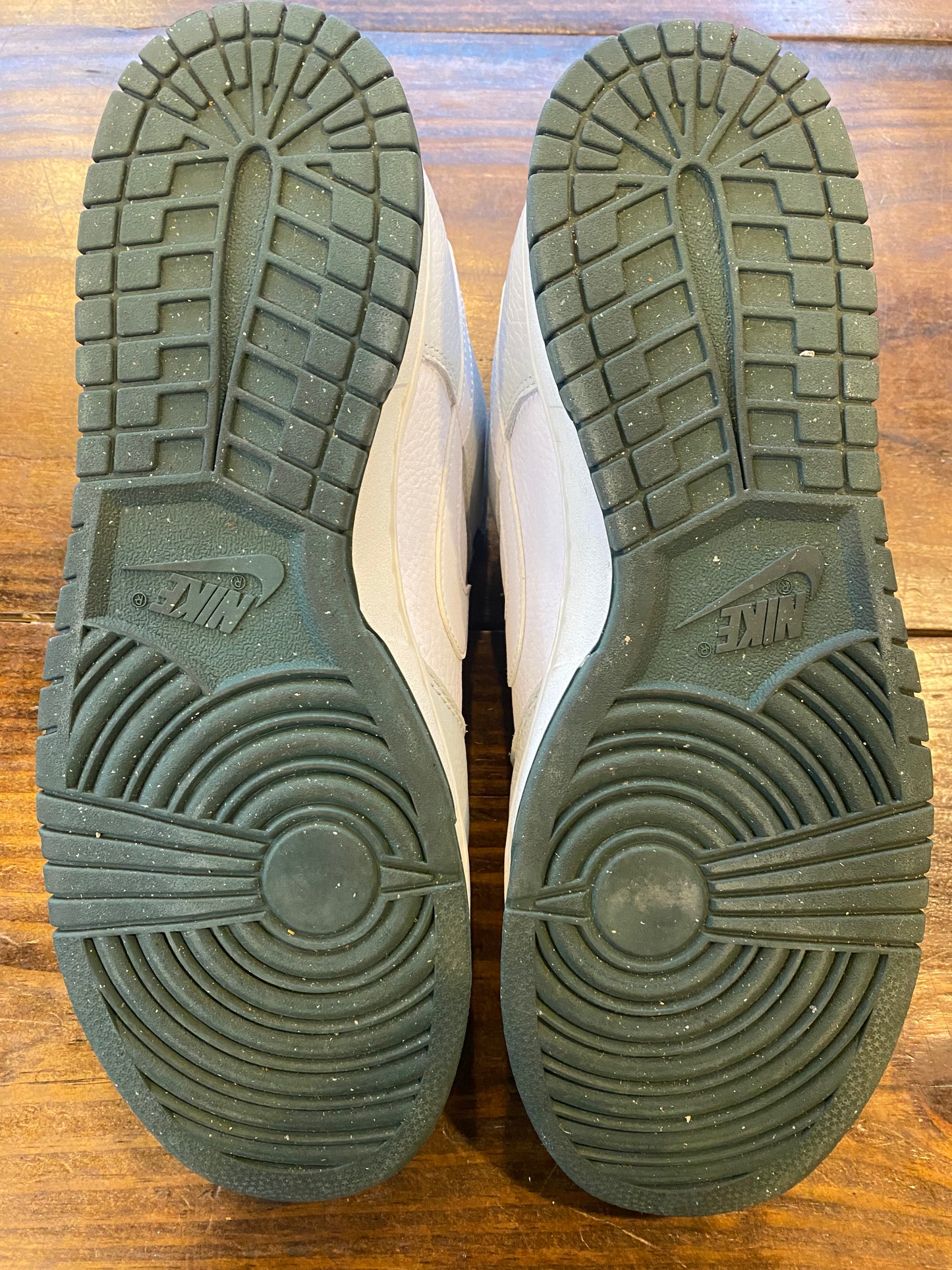 Dunk Low SE Photon Dust Vintage Green PRE OWNED