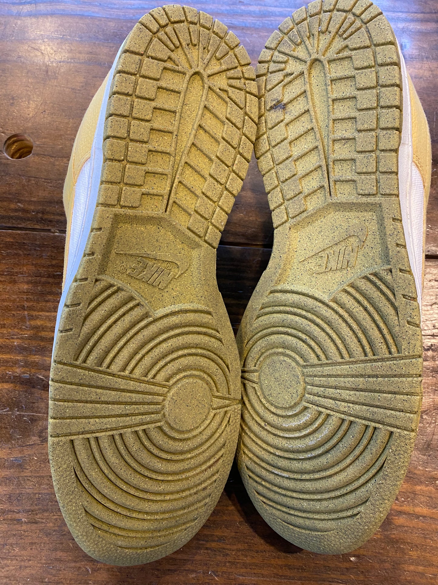 Dunk Low Sun Club PRE OWNED