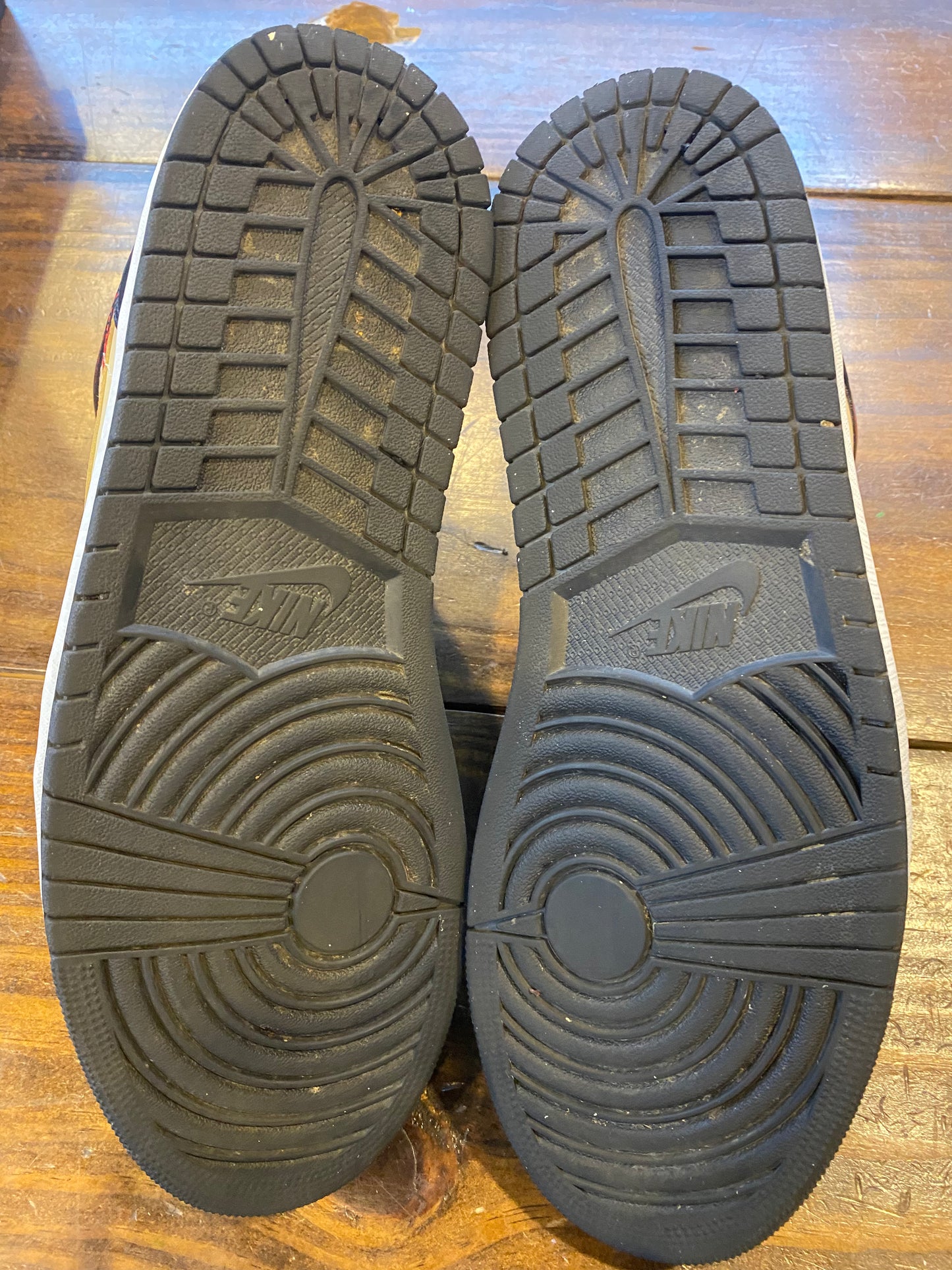 Jordan 1 Mid SE Tartan Swoosh PRE OWNED