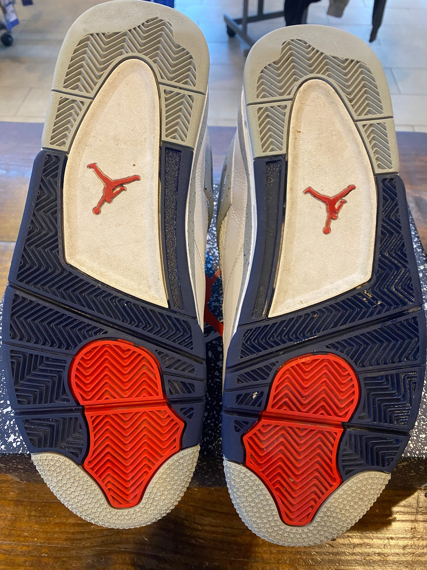 Jordan 4 Retro Midnight Navy PRE OWNED