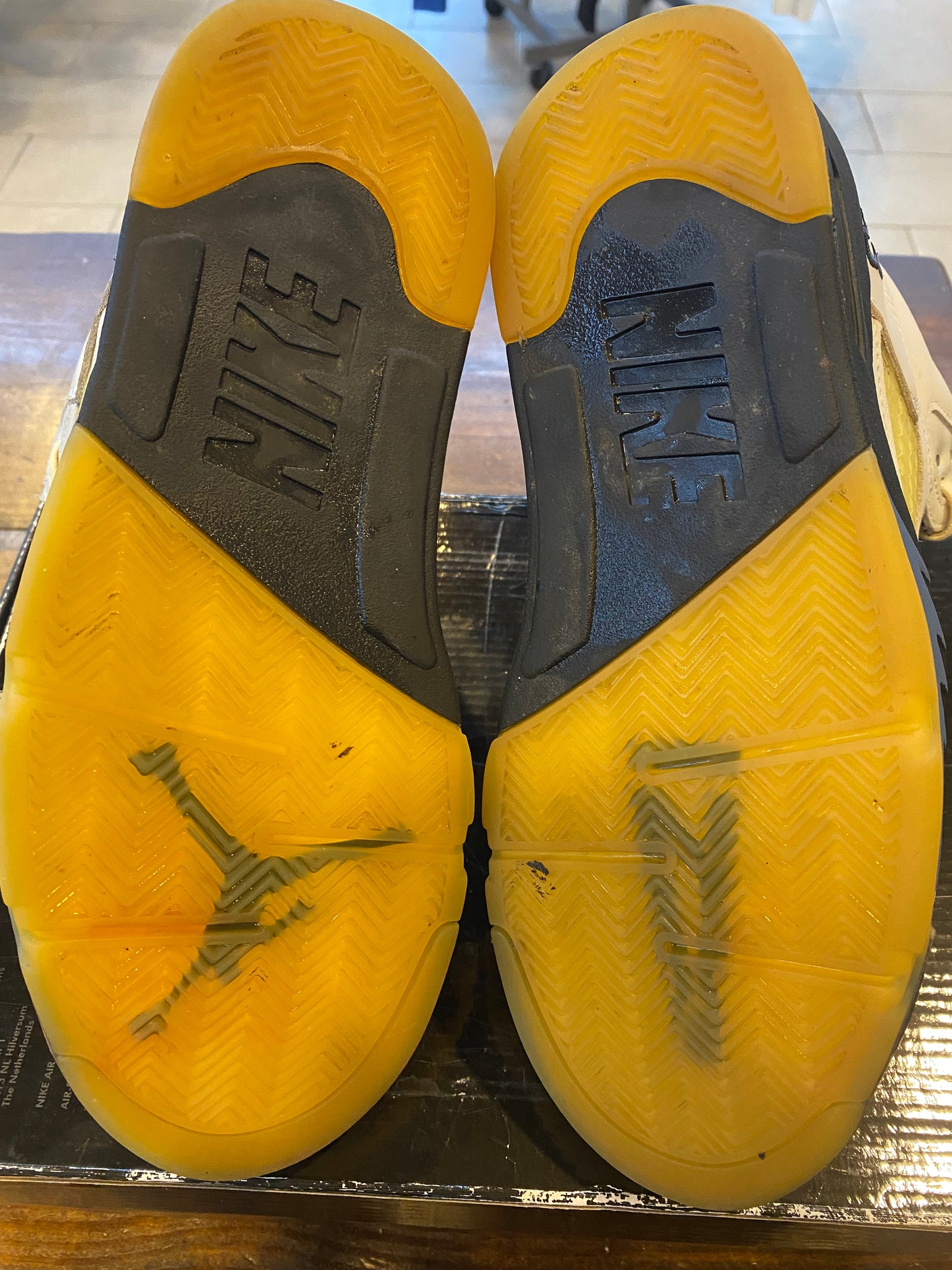 A Ma Maniere X Wmns Jordan 5 Retro Dawn PRE OWNED