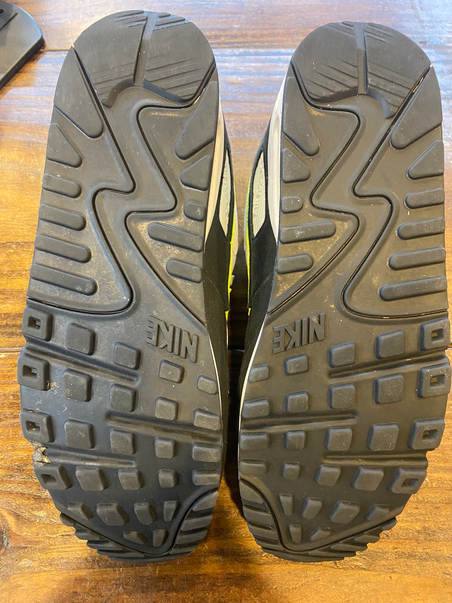 Air Max 90 White Hot Lime PRE OWNED