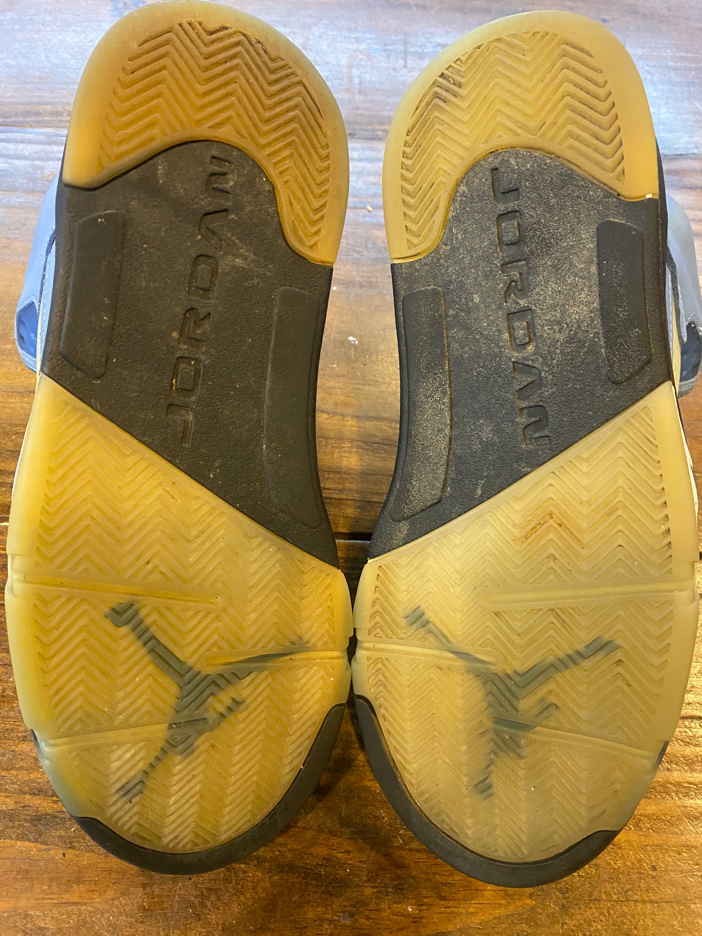 Jordan 5 Retro SE UNC PRE OWNED