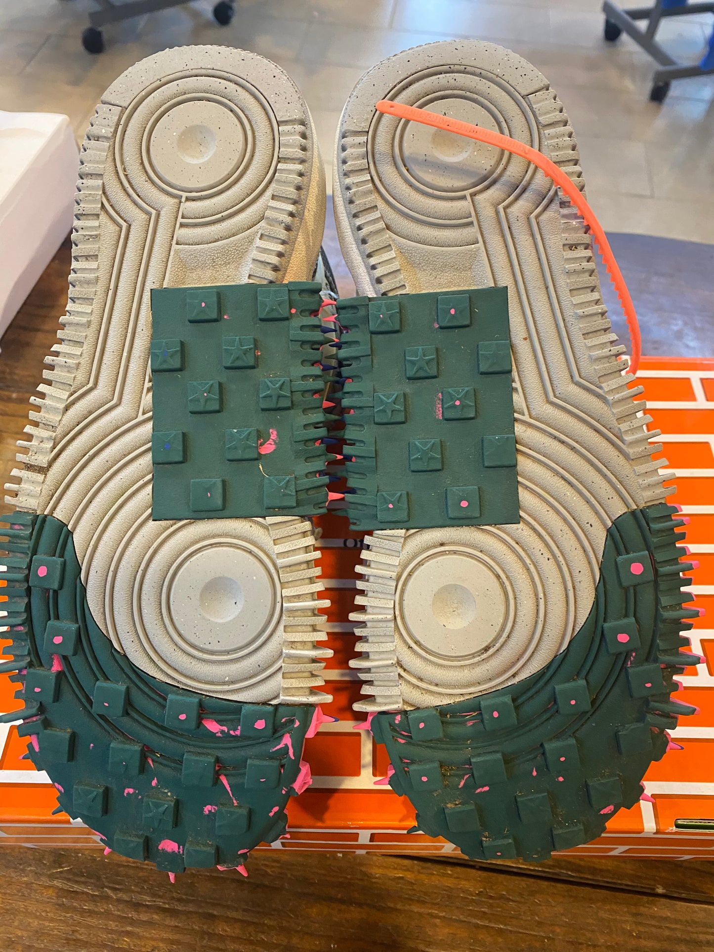 Off White X Air Force 1 Mid White PRE OWNED