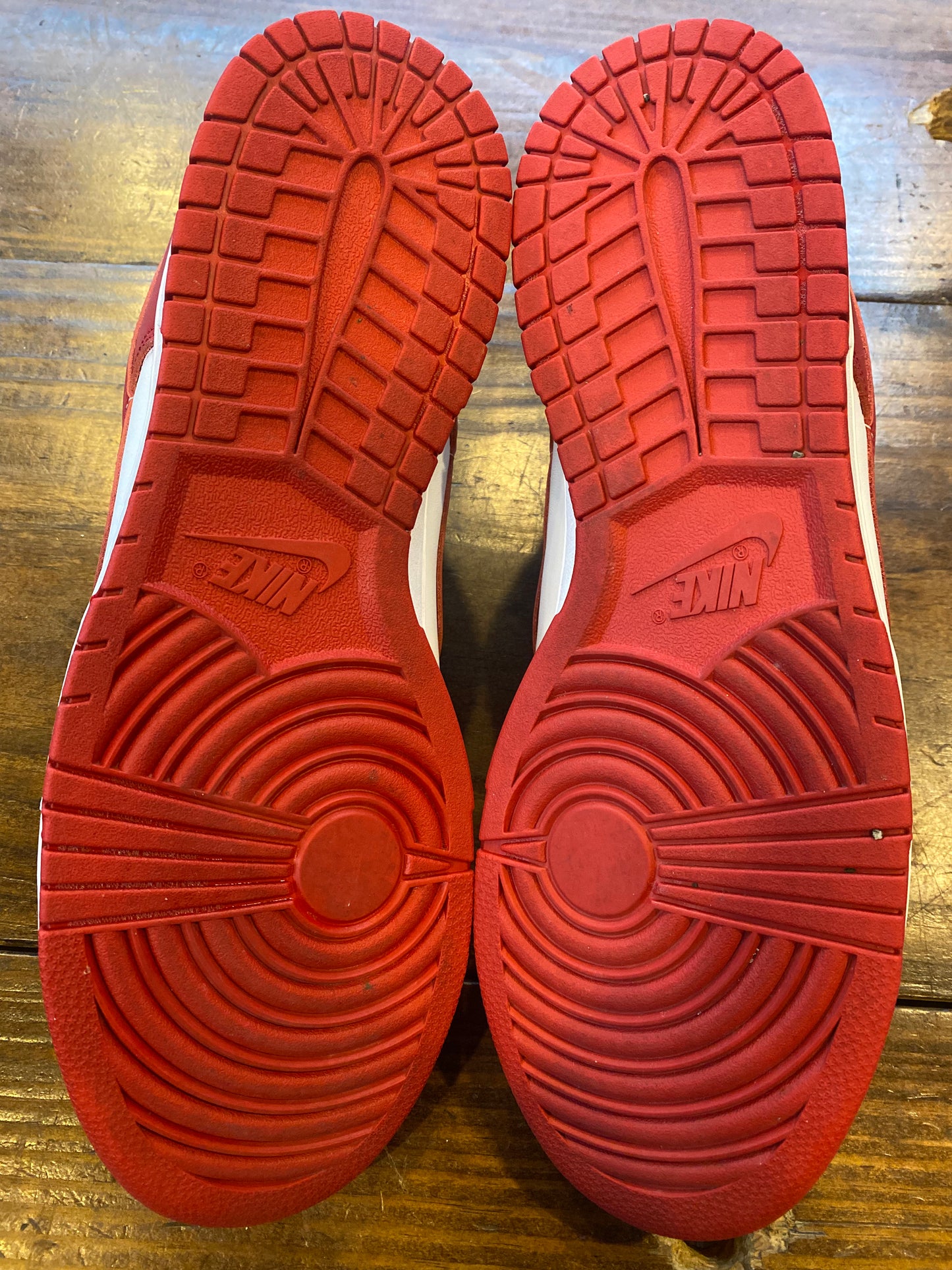 Dunk Low Gym Red PRE OWNED