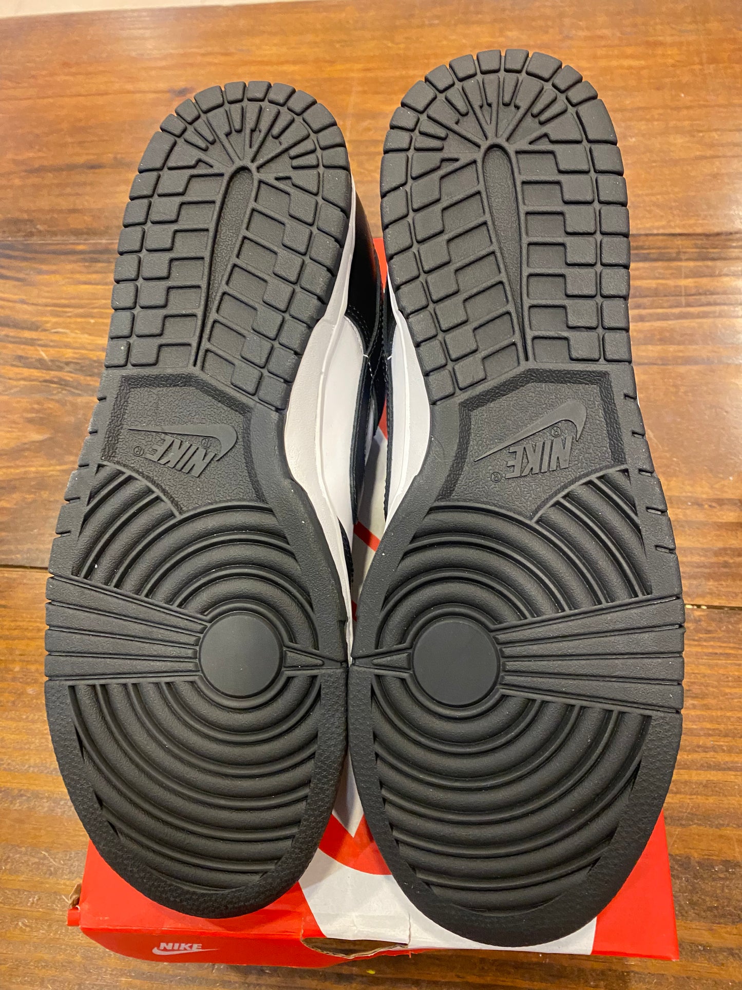 Dunk Low Black White PRE-OWNED