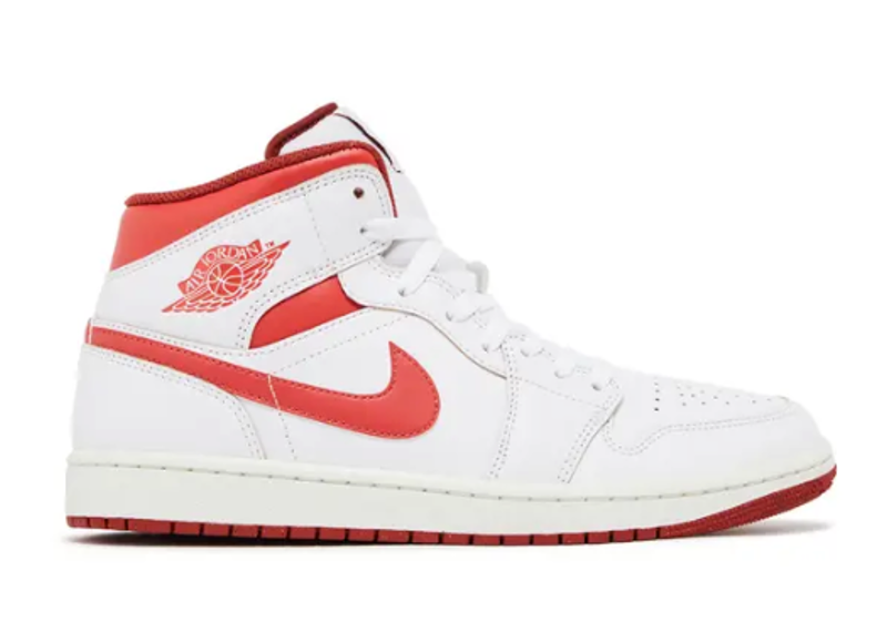 Jordan 1 Mid SE White Dune Red PRE OWNED