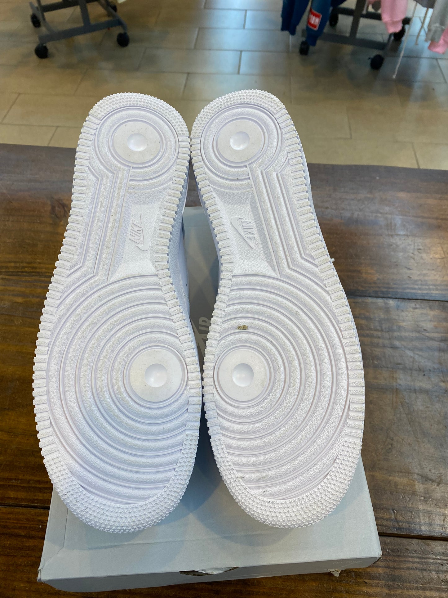 Air Force 1 07 Triple White PRE OWNED