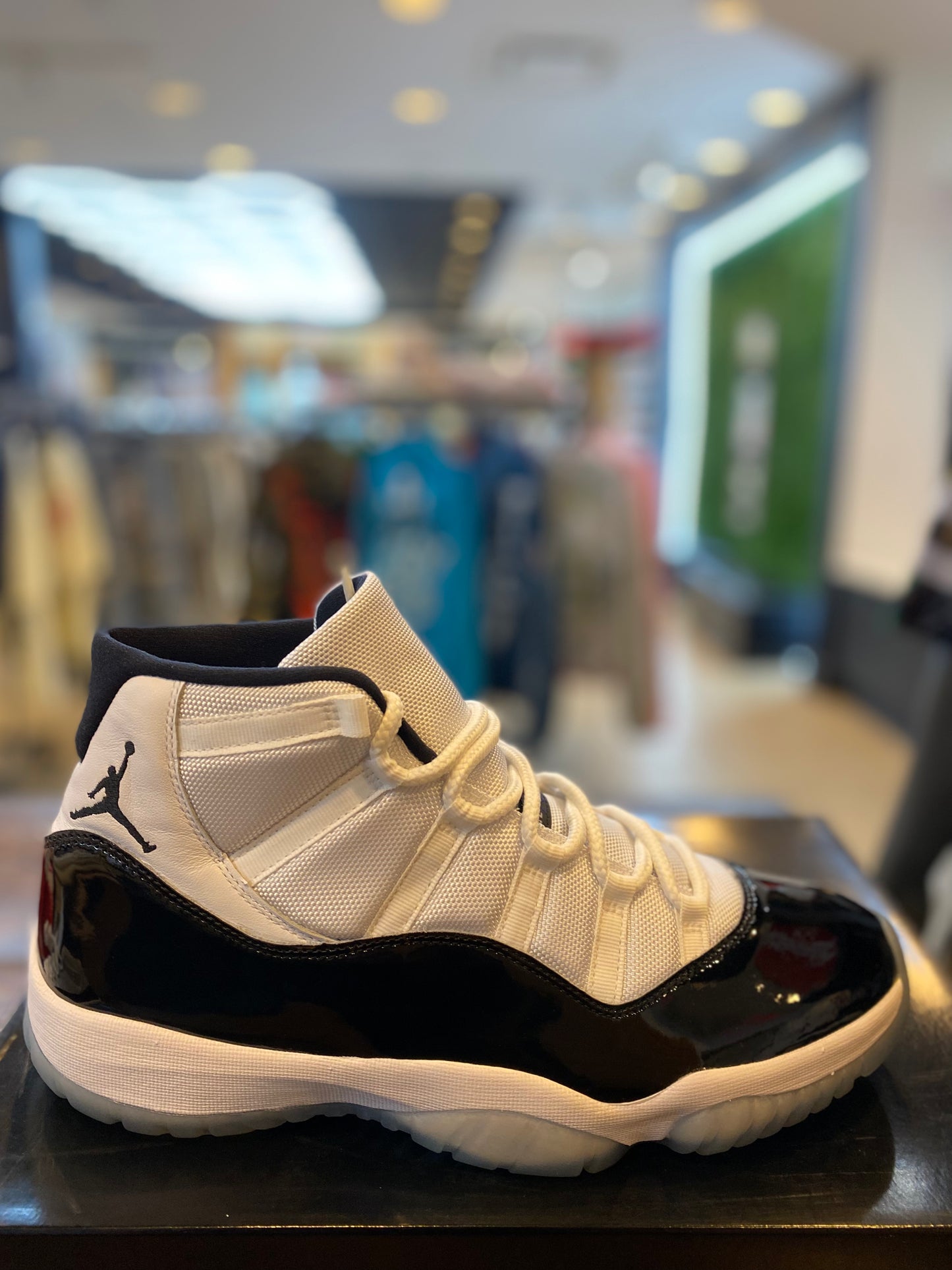 Jordan 11 Retro Concord 2018 PRE OWNED