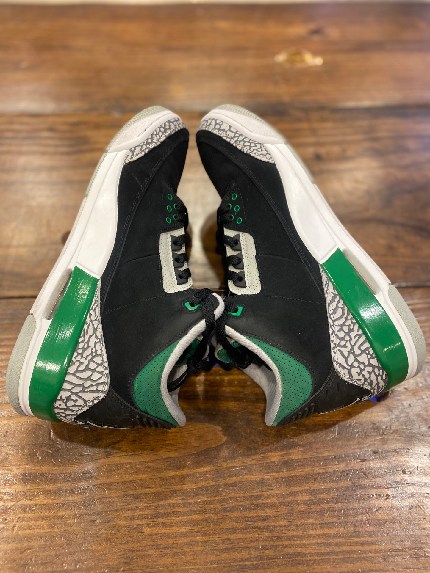 Air Jordan 3 Retro Pine Green PRE-OWNED