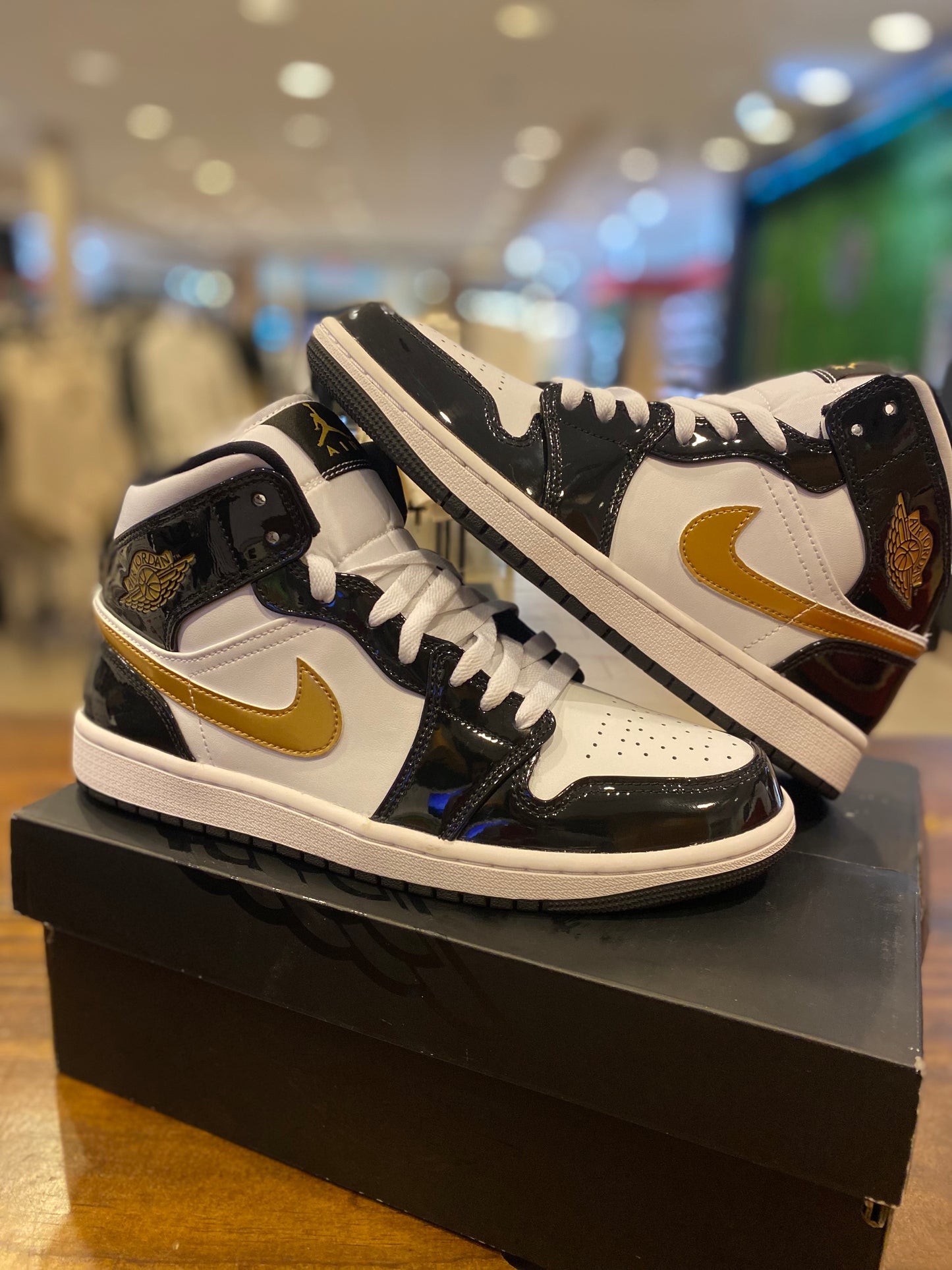 Air Jordan 1 Mid Patent SE Black Gold PRE-OWNED