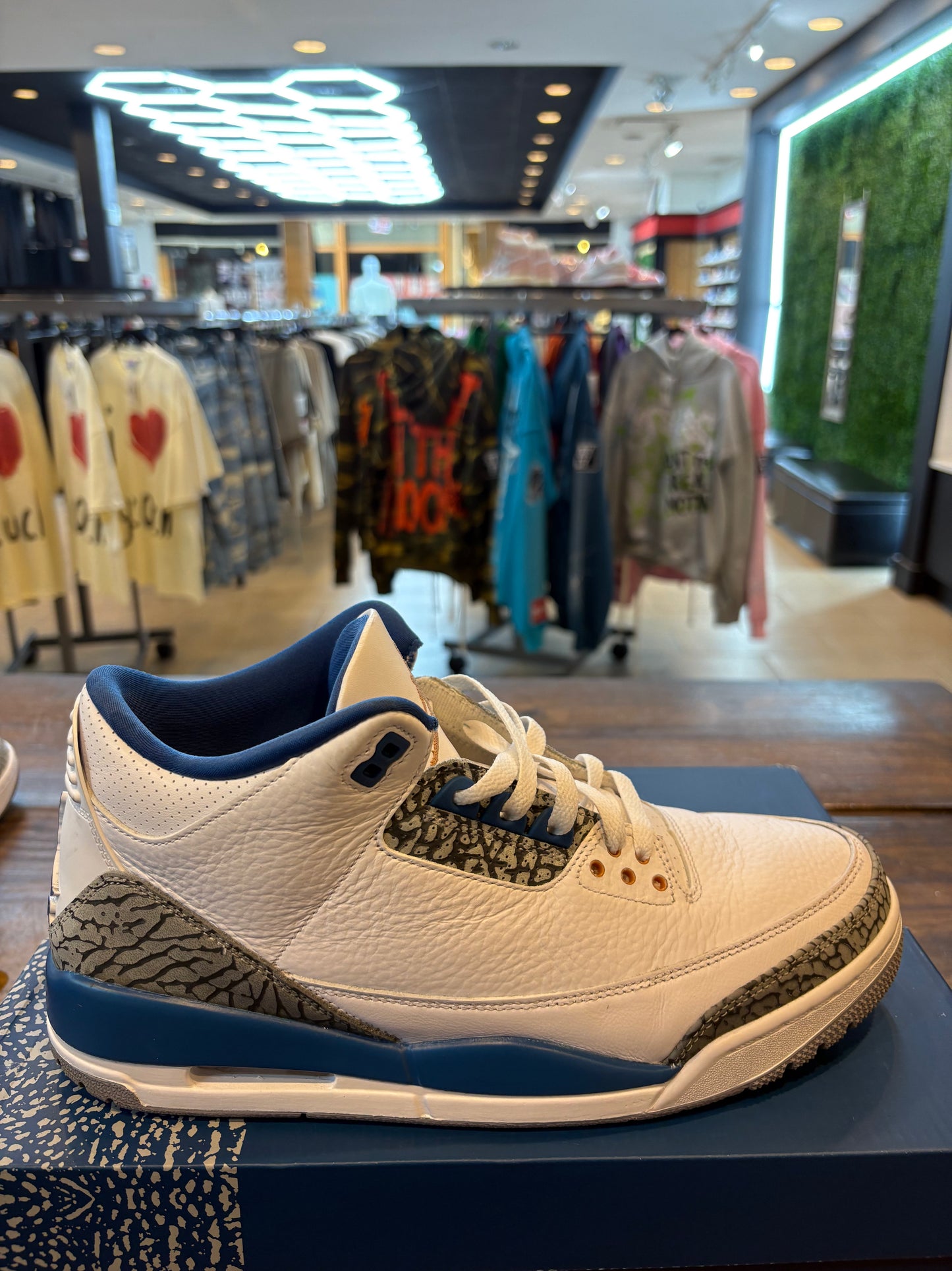 JORDAN 3 RETRO WASHINGTON WIZARDS PREOWNED