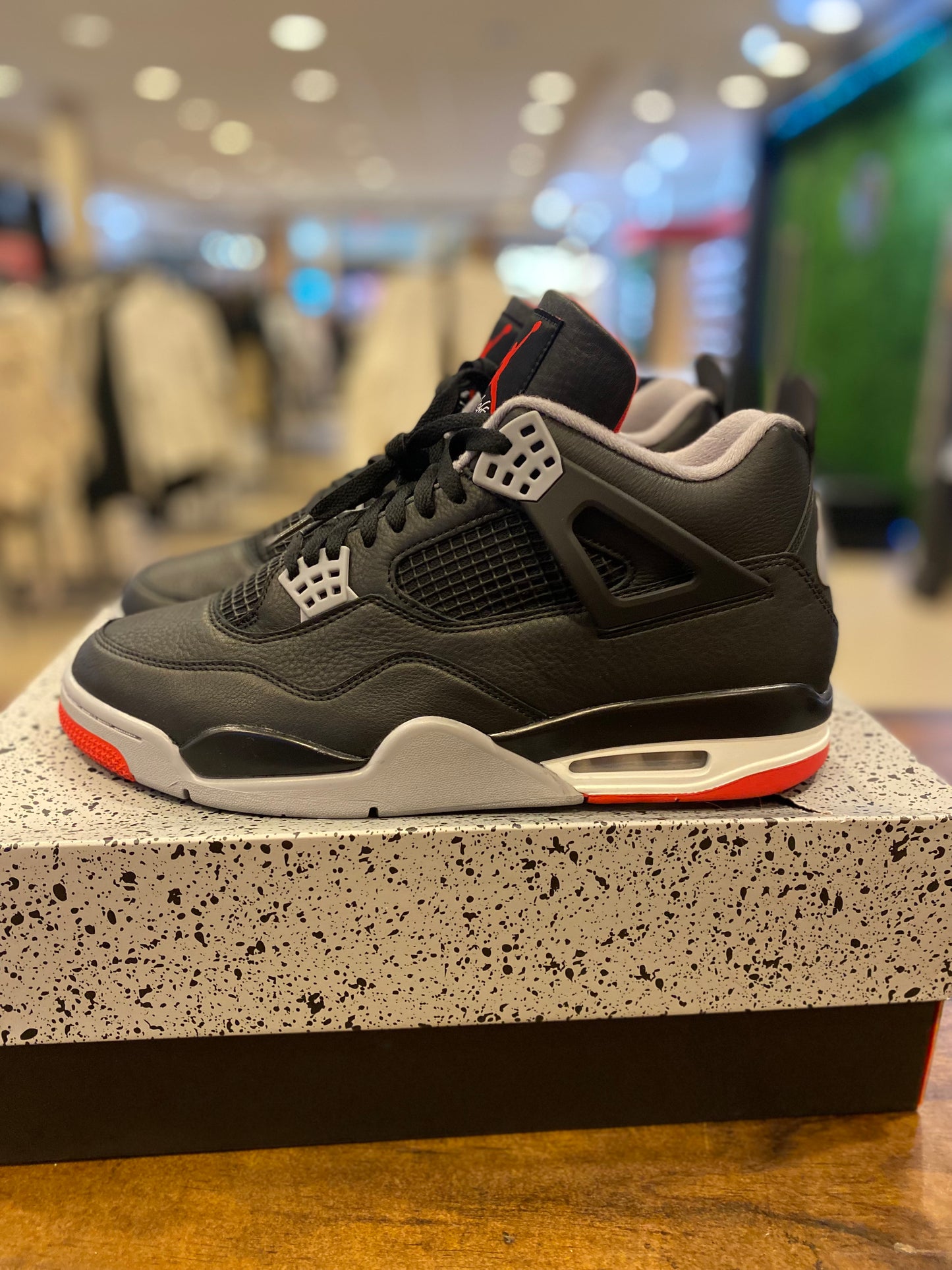 Air Jordan 4 Retro Bred Reimagined PRE-OWNED