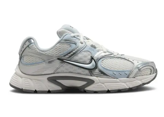 Wmns V 5 RNR Summit White Blue Tint PRE OWNED