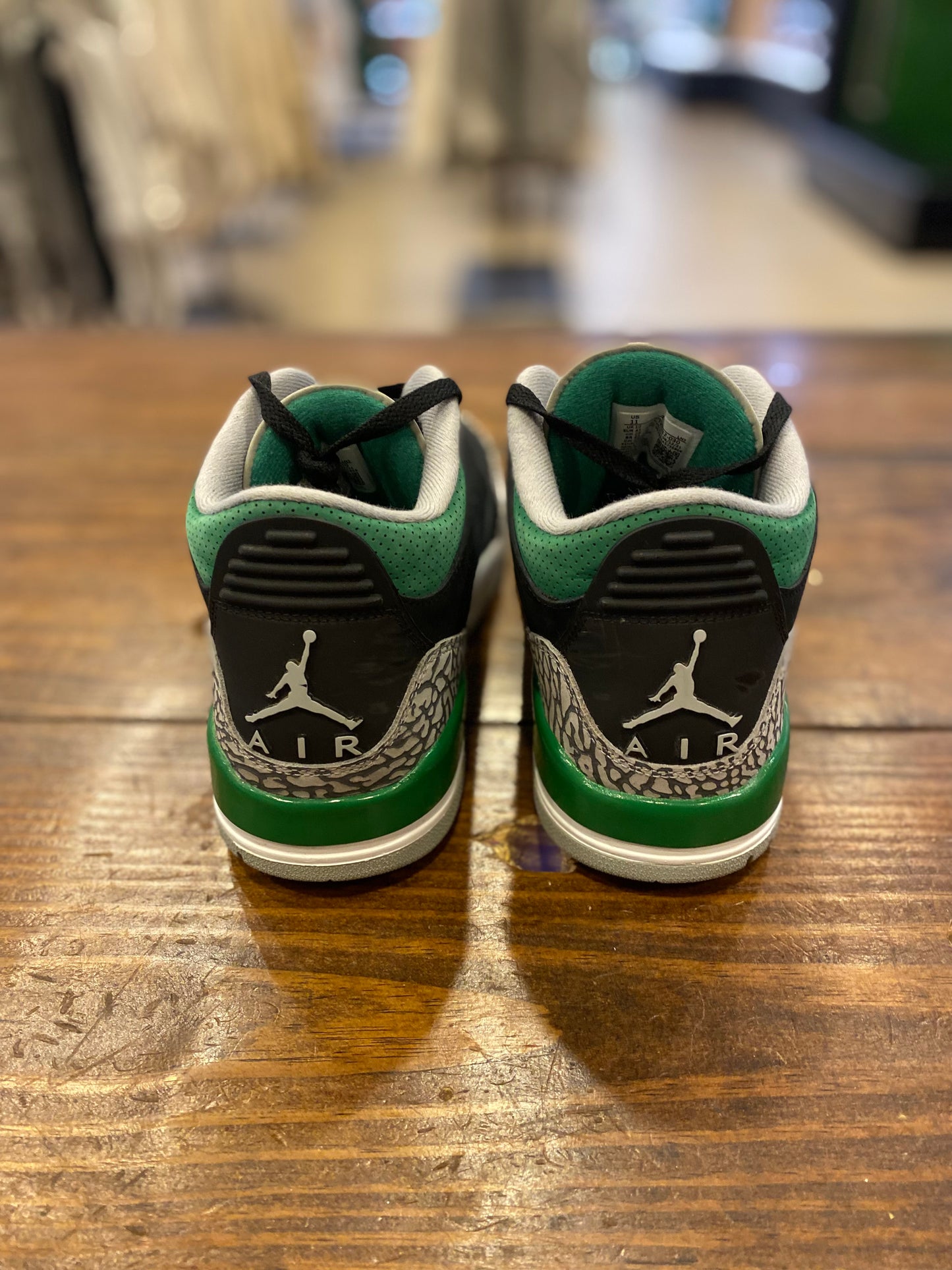 Air Jordan 3 Retro Pine Green PRE-OWNED