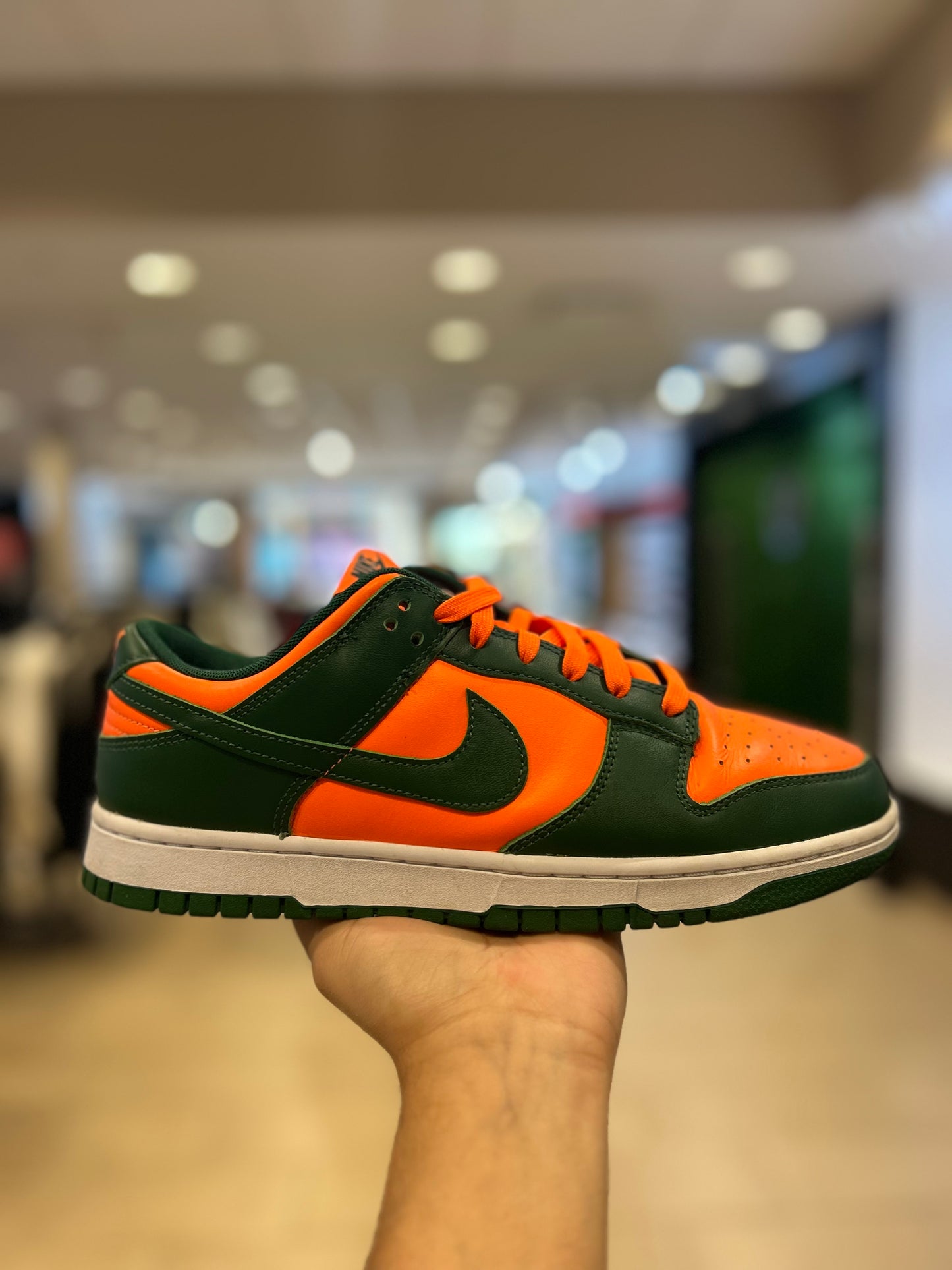 Dunk Low Miami Hurricanes PRE-OWNED