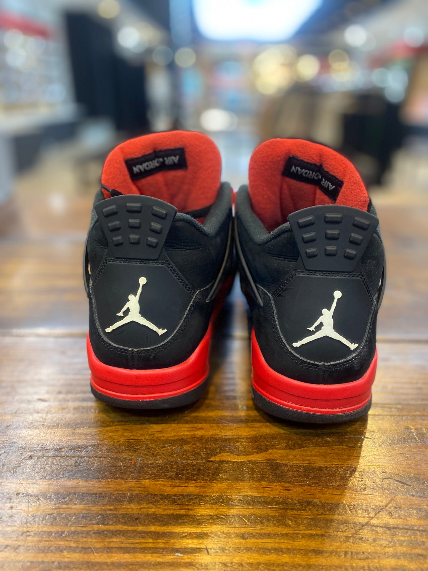 Air Jordan 4 Retro Red Thunder PRE OWNED