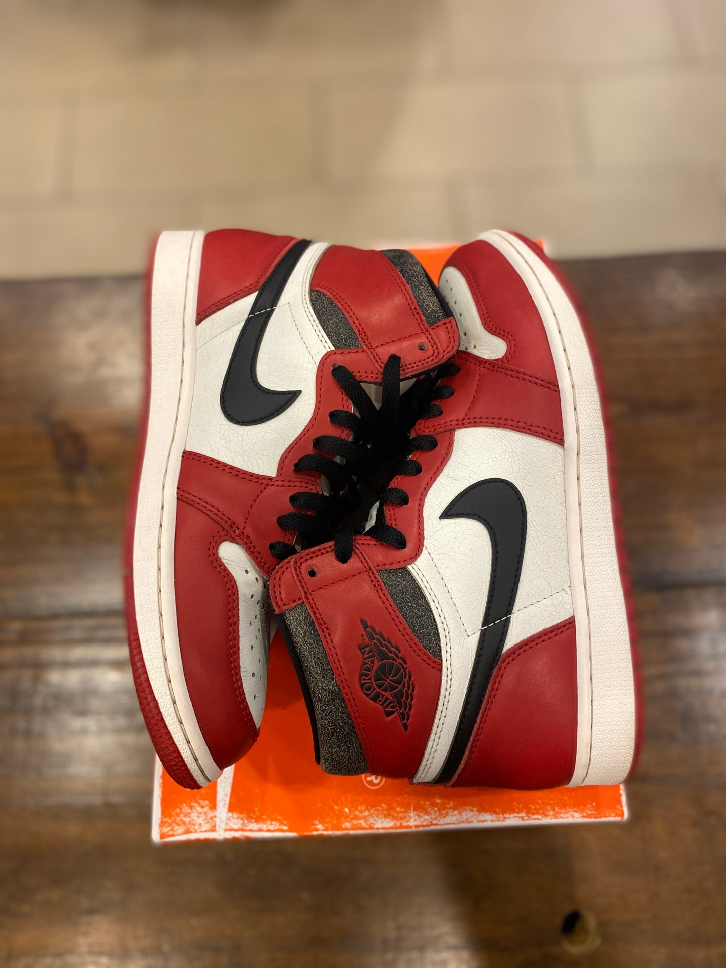 Air Jordan 1 Retro High OG Chicago Lost Found PRE-OWNED