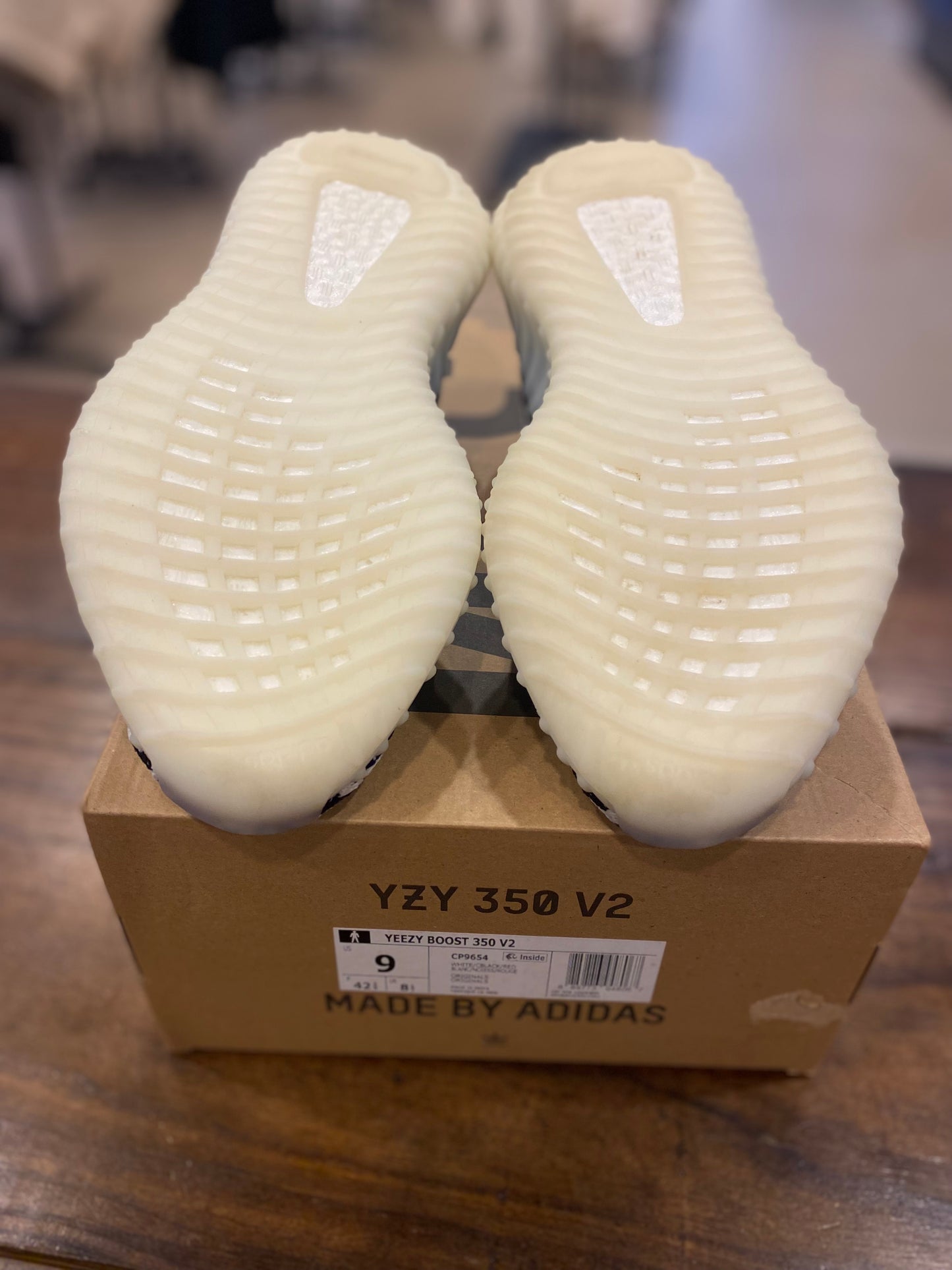 Yeezy Boost 350 V 2 Zebra PRE-OWNED