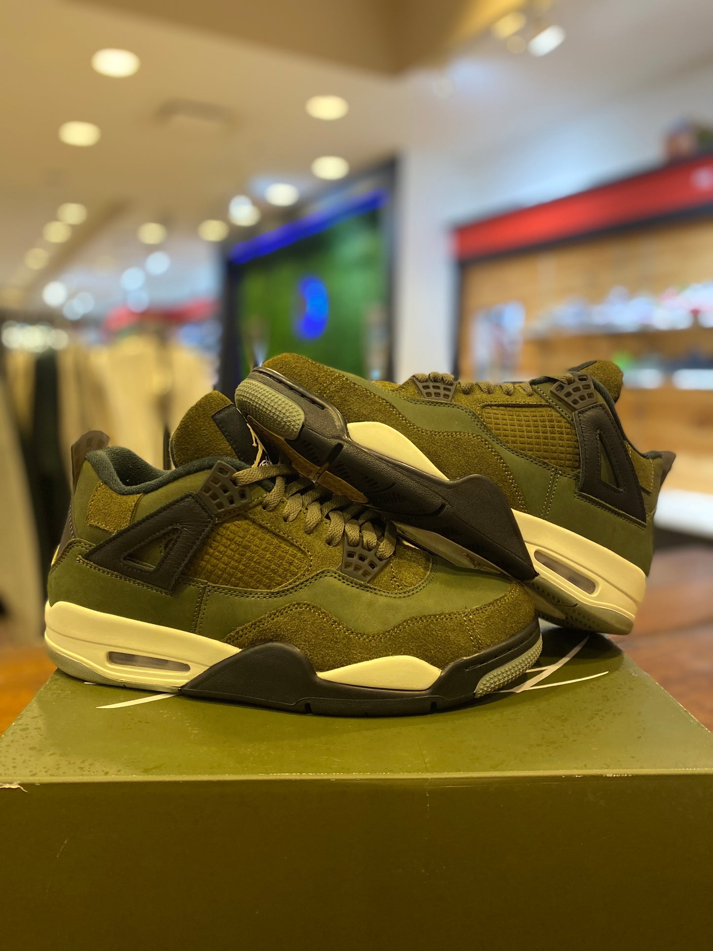 Air Jordan 4 Retro SE Craft - Olive