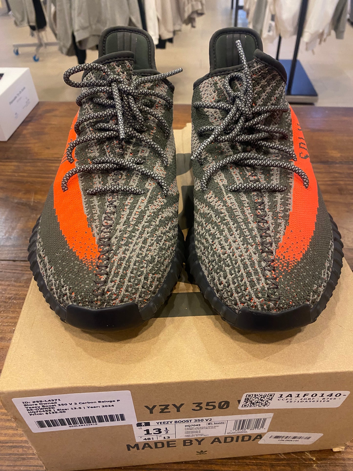 Yeezy Boost 350 V 2 Carbon Beluga PRE-OWNED