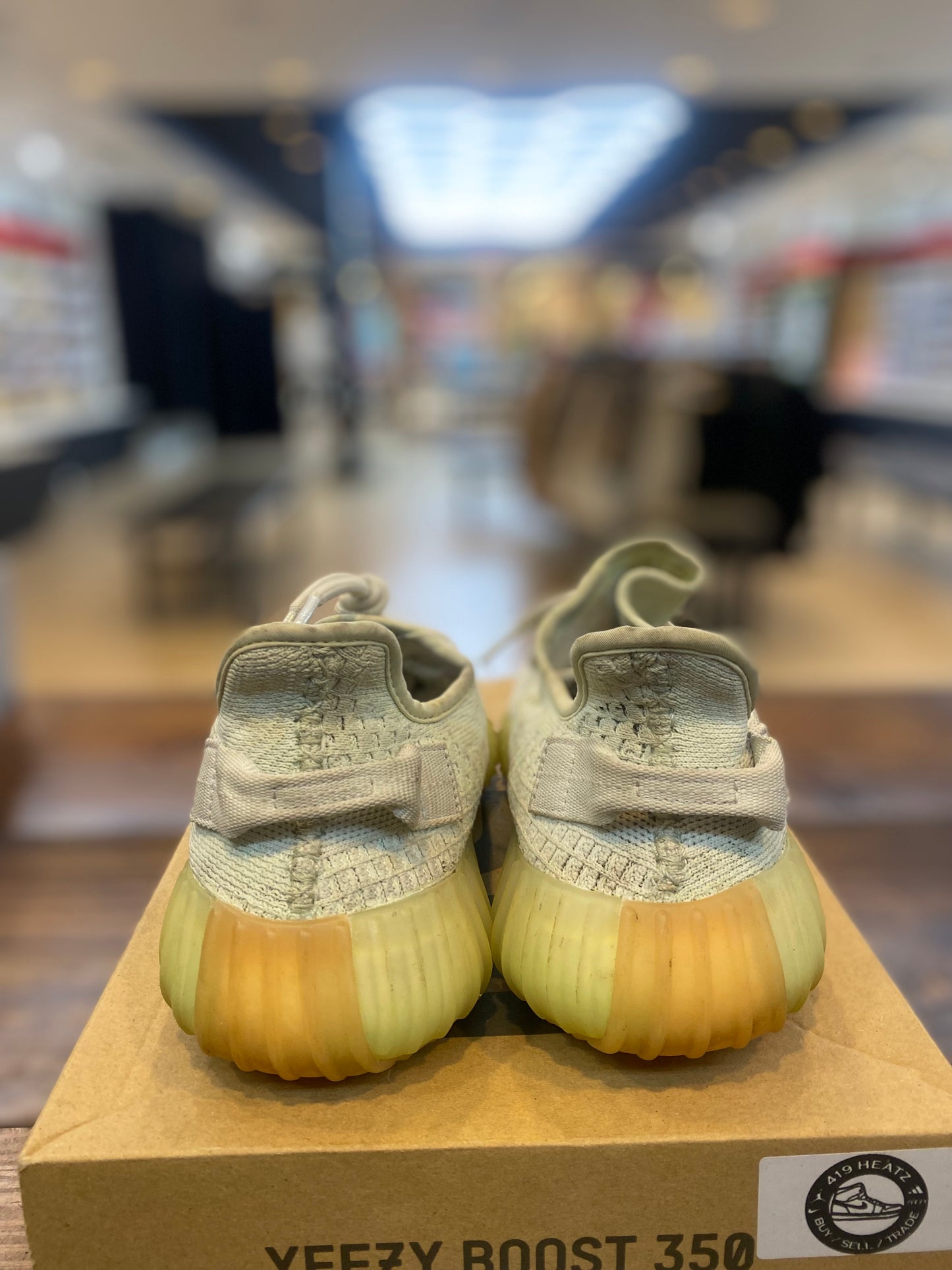Yeezy Boost 350 V2 Hyperspace PRE OWNED