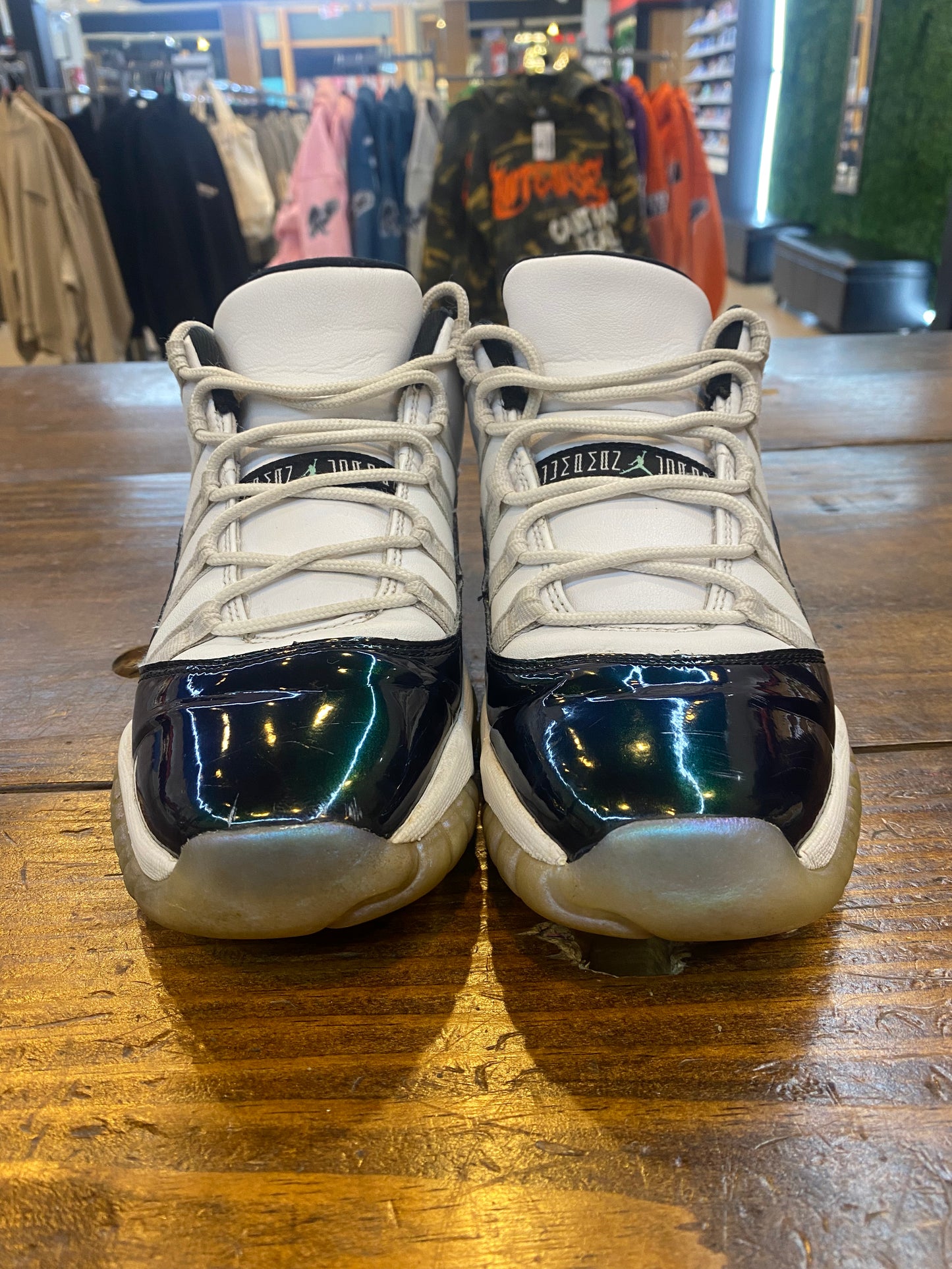 Jordan 11 Retro GS Emerald PRE OWNED