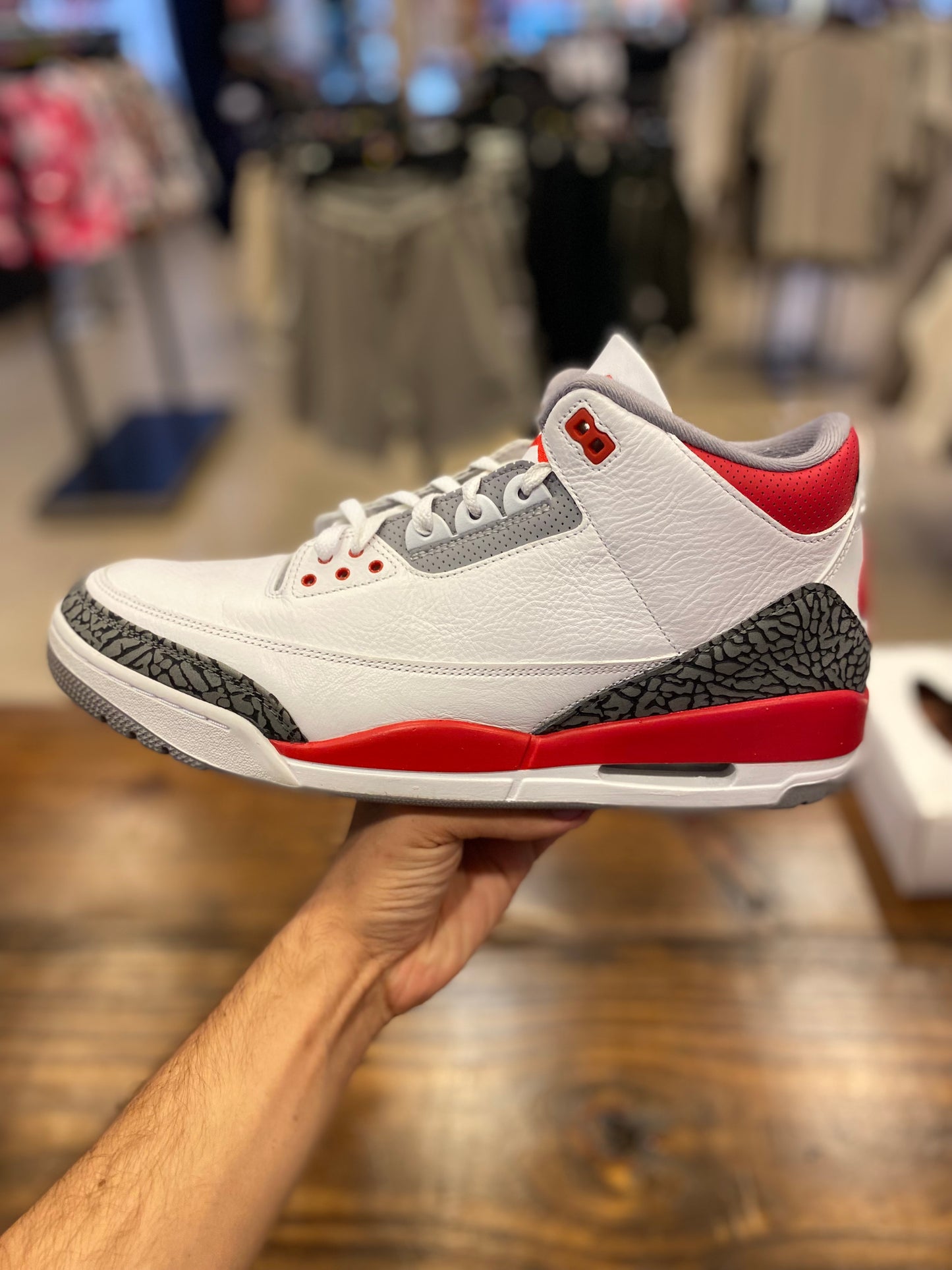 Air Jordan 3 Retro Fire Red PRE-OWNED