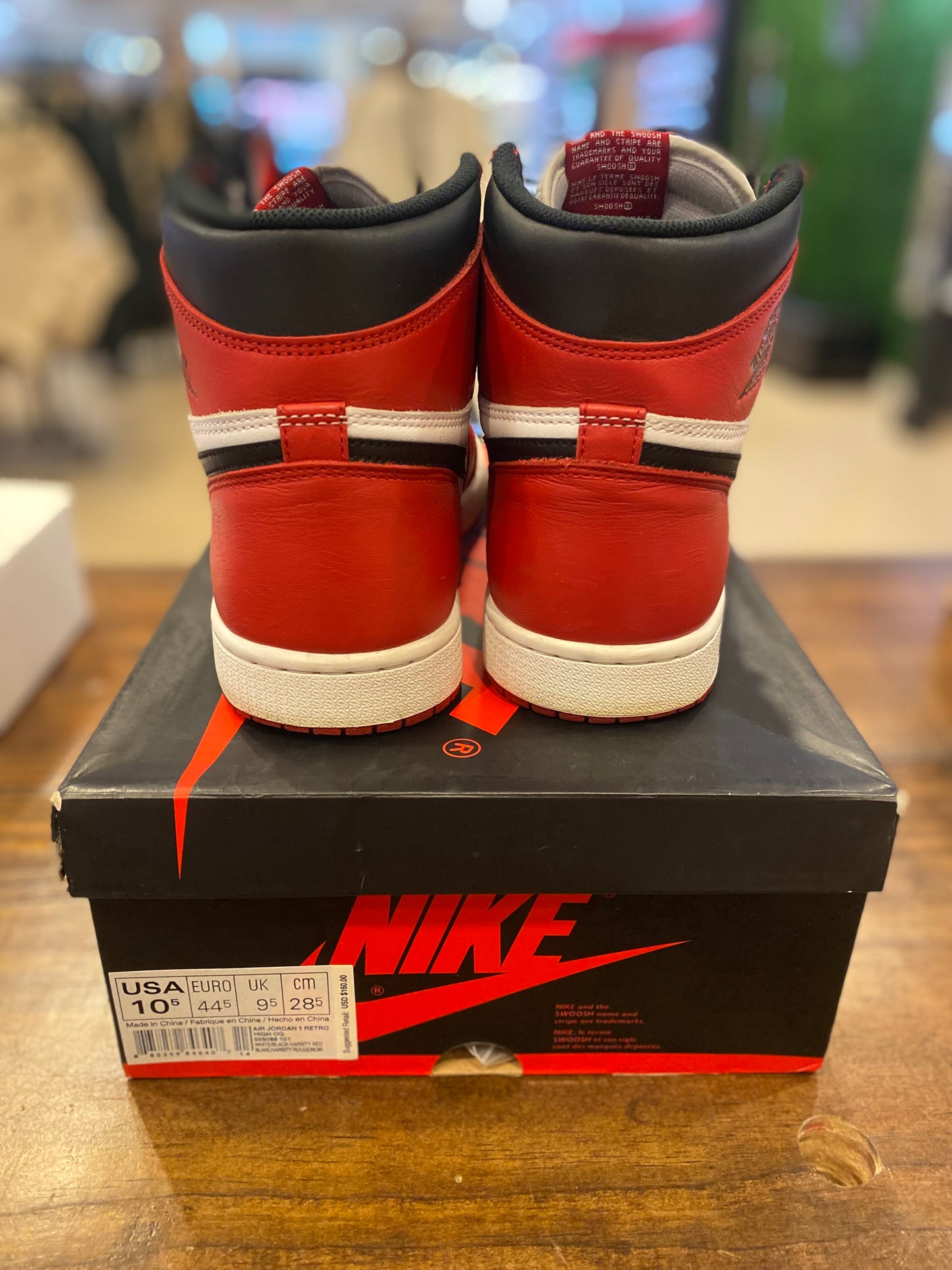 Air Jordan 1 Retro High OG Chicago 2015 PRE-OWNED