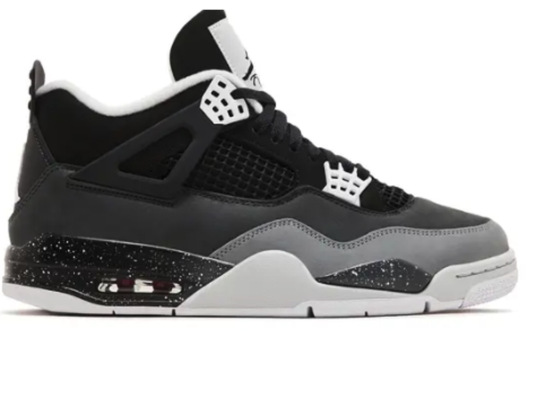 JORDAN 4 RETRO FEAR 2024 preowned