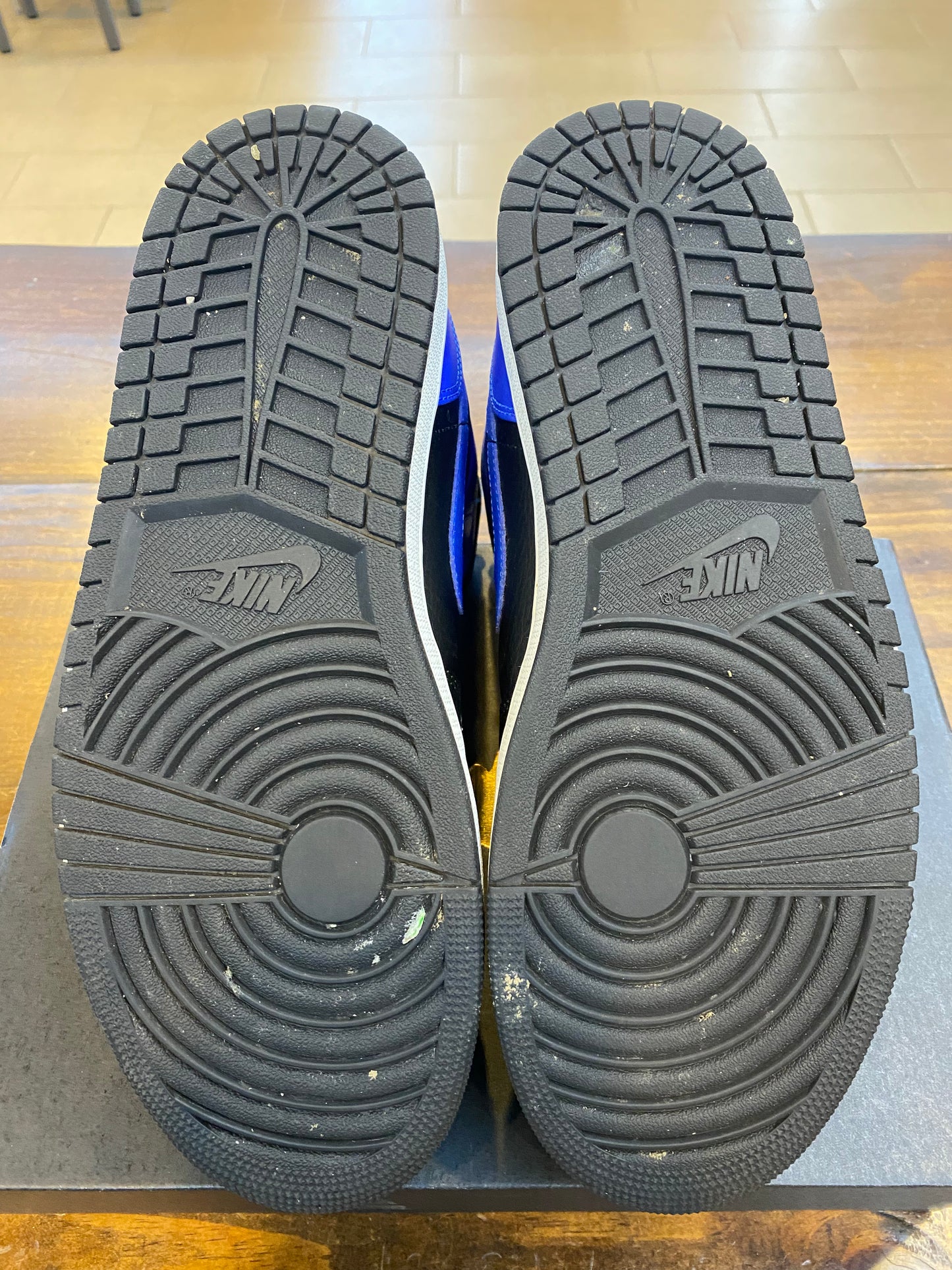 Jordan 1 Mid Hyper Royal PRE-OWNED