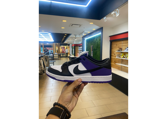 DUNK LOW SB COURT PURPLE PRE-OWNED