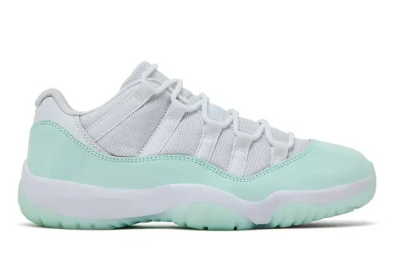 Wmns Jordan 11 Retro Low Igloo PRE OWNED
