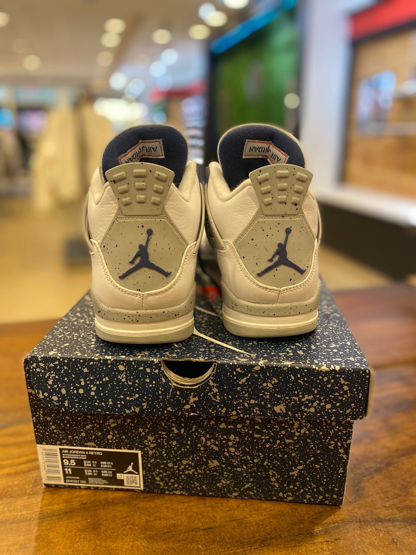 Air Jordan 4 Retro Midnight Navy PRE-OWNED