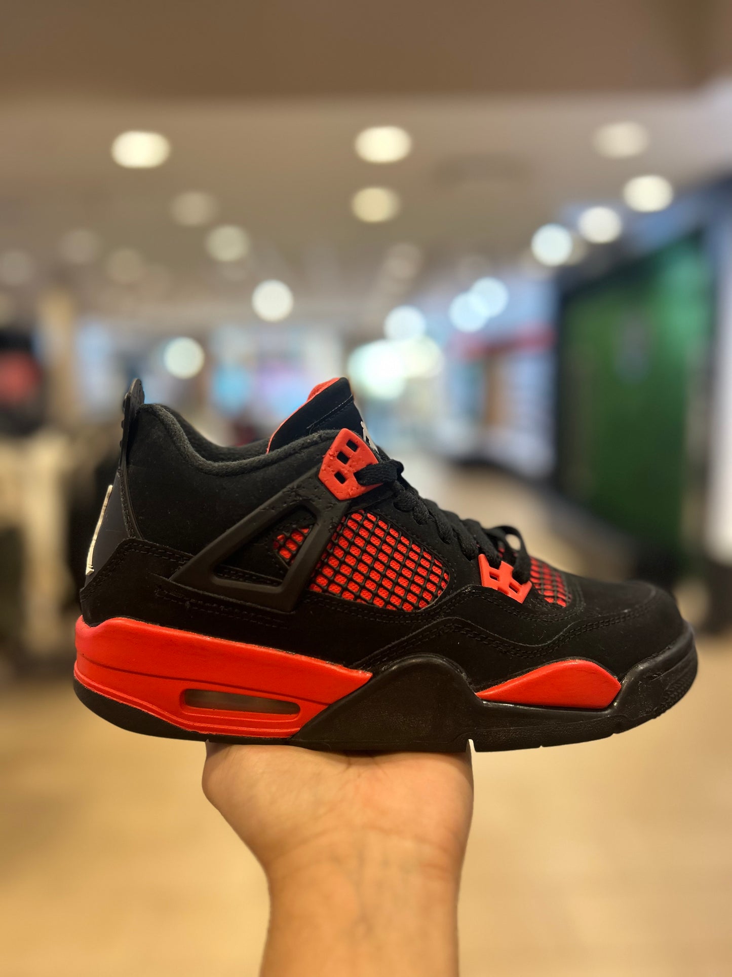 Air Jordan 4 Retro GS Red Thunder PRE-OWNED